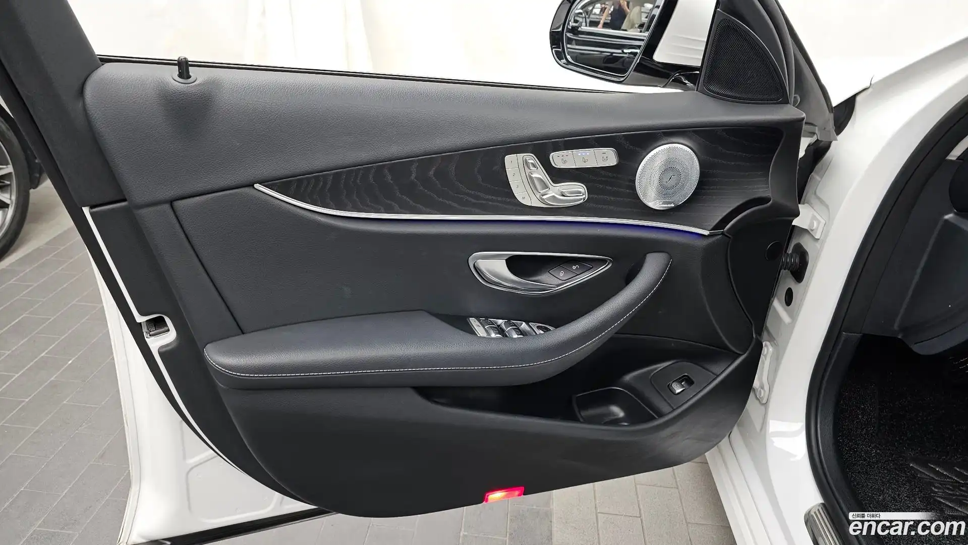 E-Class Mercedes-Benz 2020.4-INNER-034