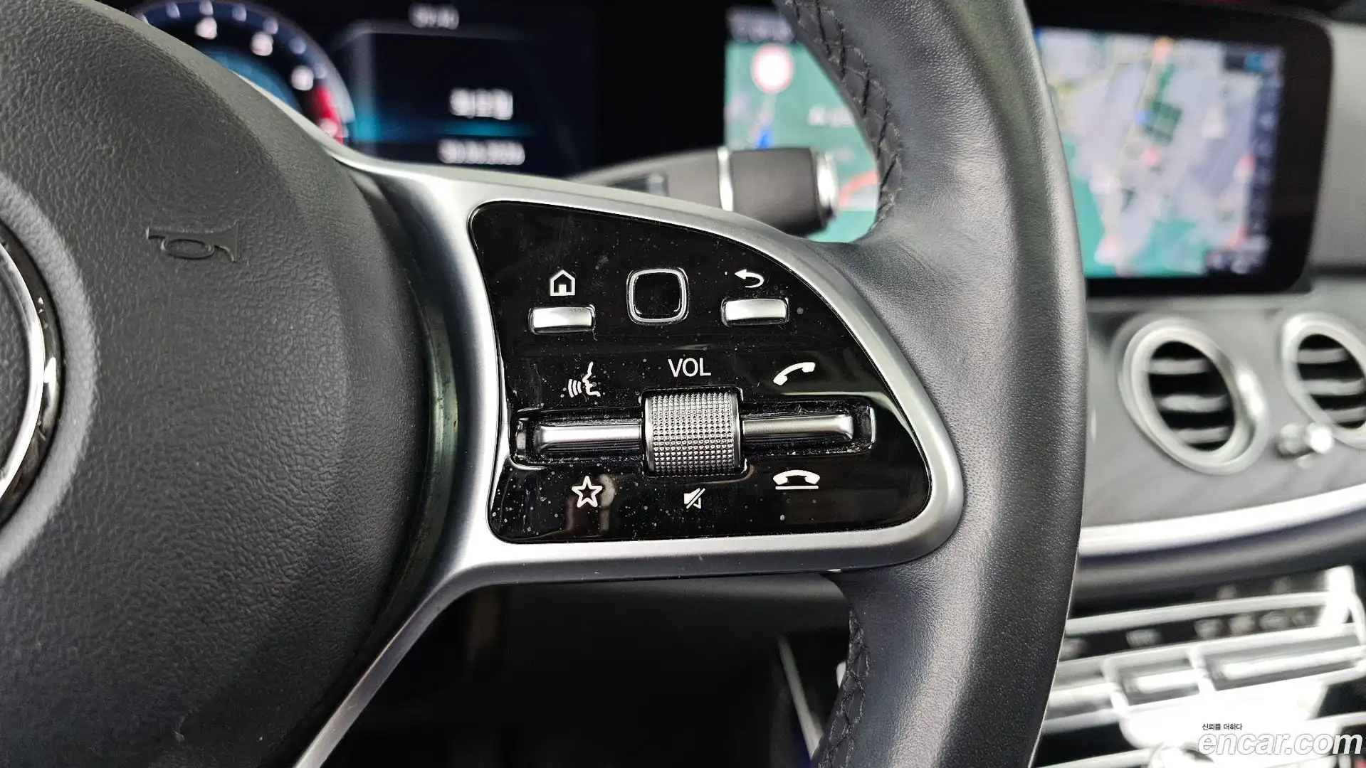 E-Class Mercedes-Benz 2020.4-OPTION-046