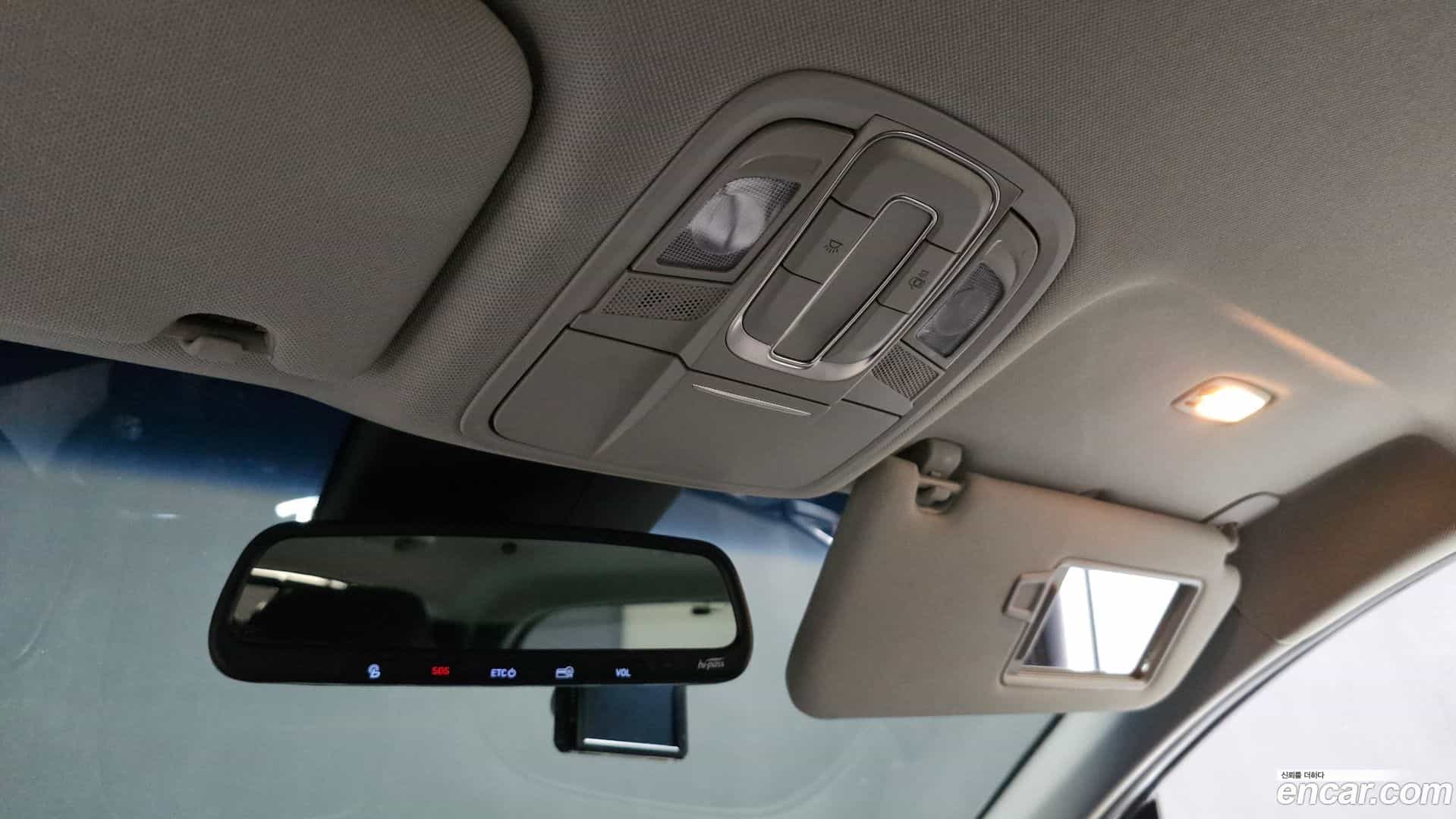 Santafe Hyundai 2019.2-OPTION-021