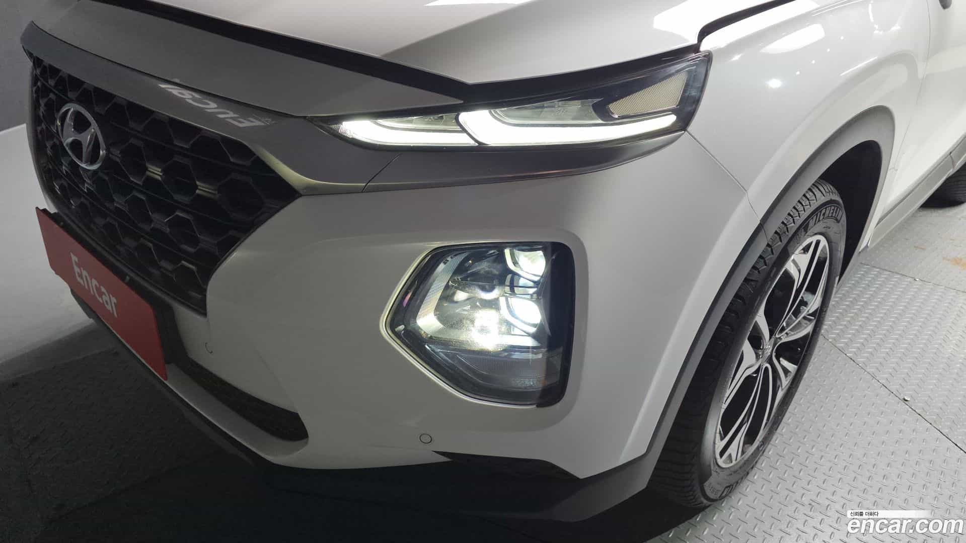 Santafe Hyundai 2019.2-OUTER-032