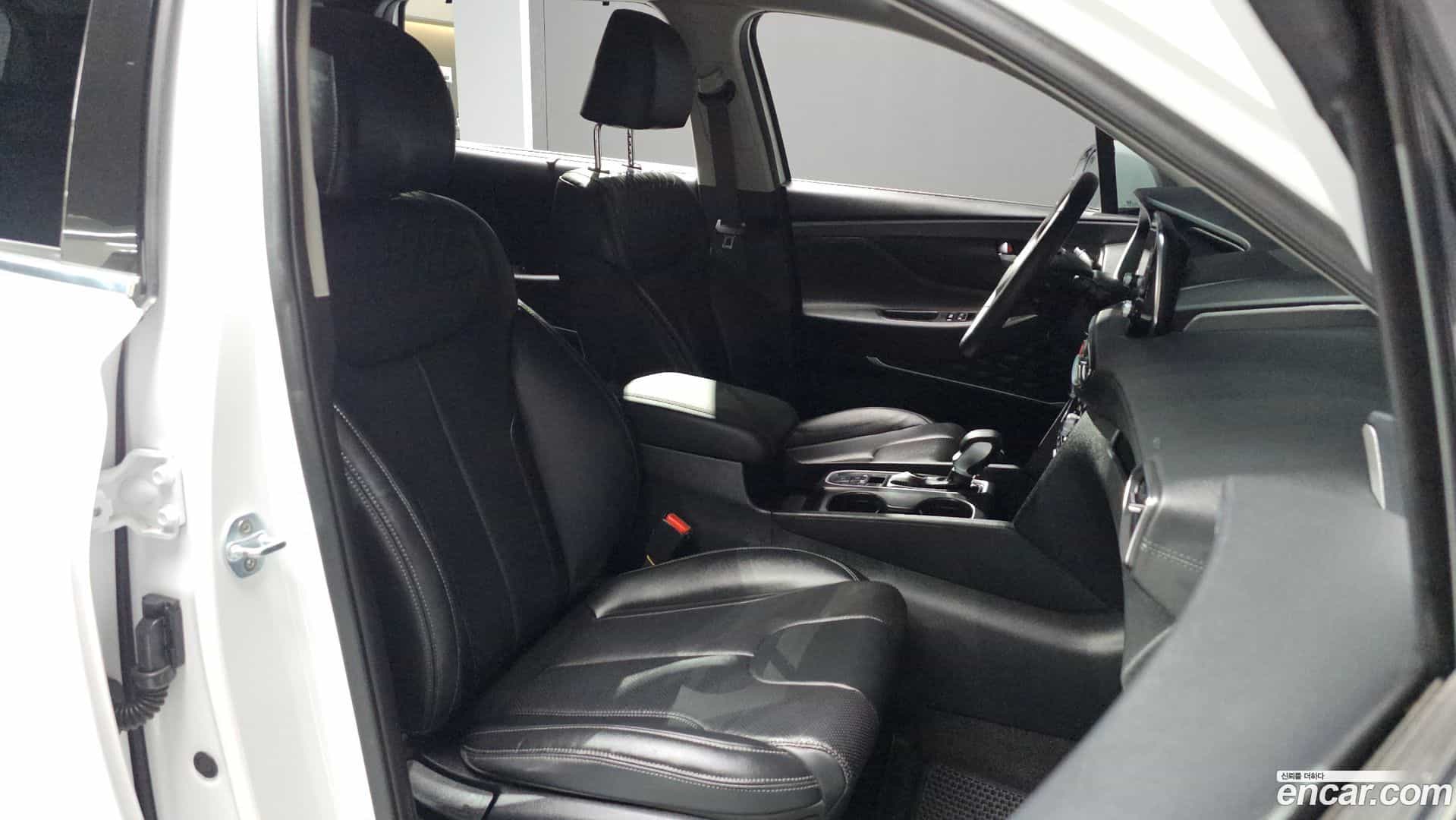 Santafe Hyundai 2019.2-INNER-036
