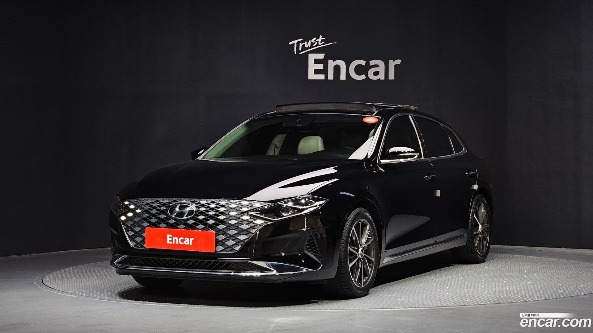 Main__Slider__Photo:Grandeur Hyundai 2022.7-0