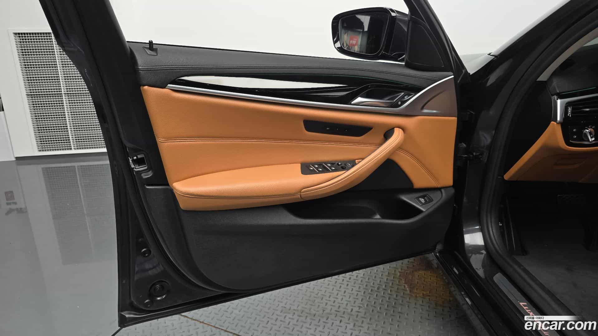 5-Series BMW 2020.1-INNER-034