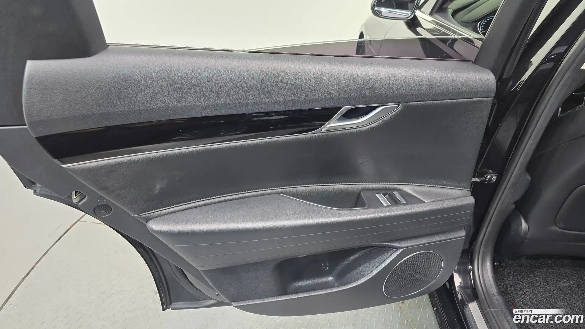 G80 Genesis 2021.5-INNER-035