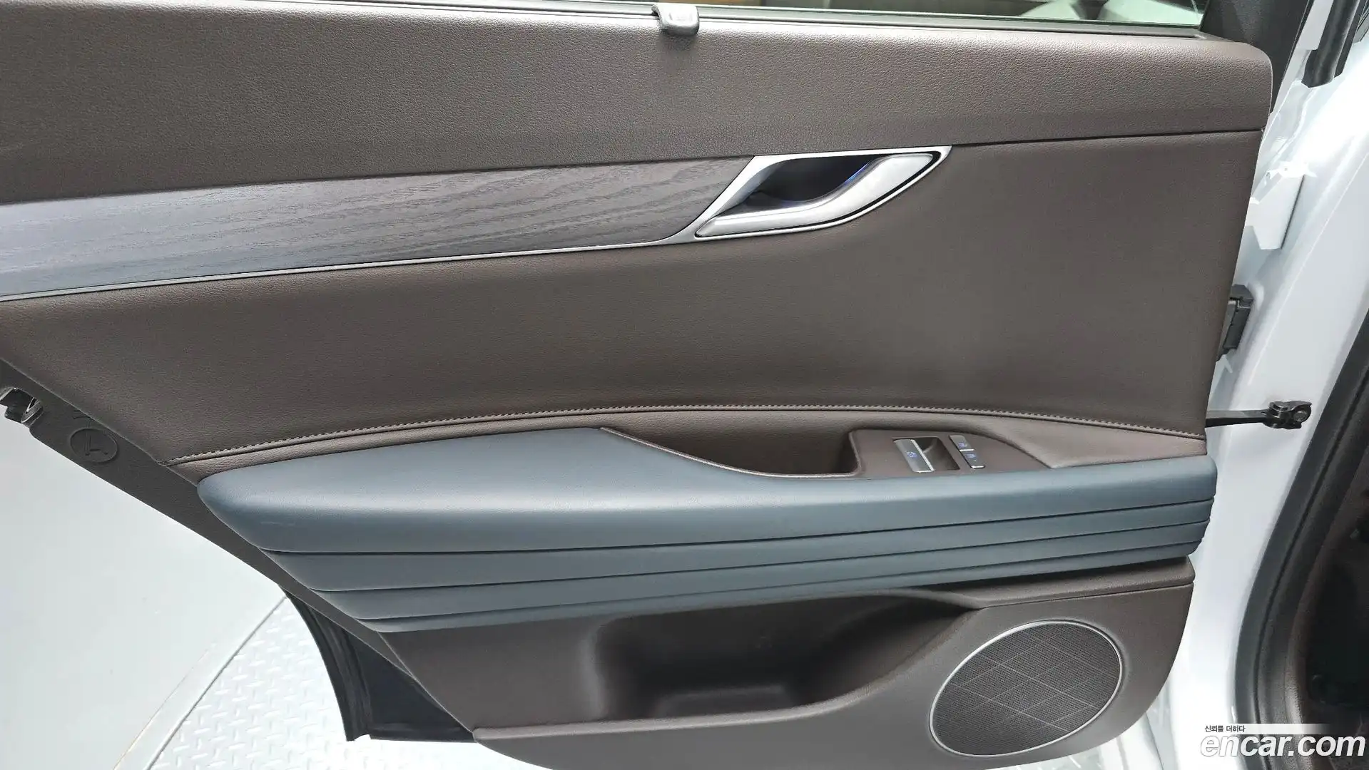 G80 Genesis 2023.9-INNER-035