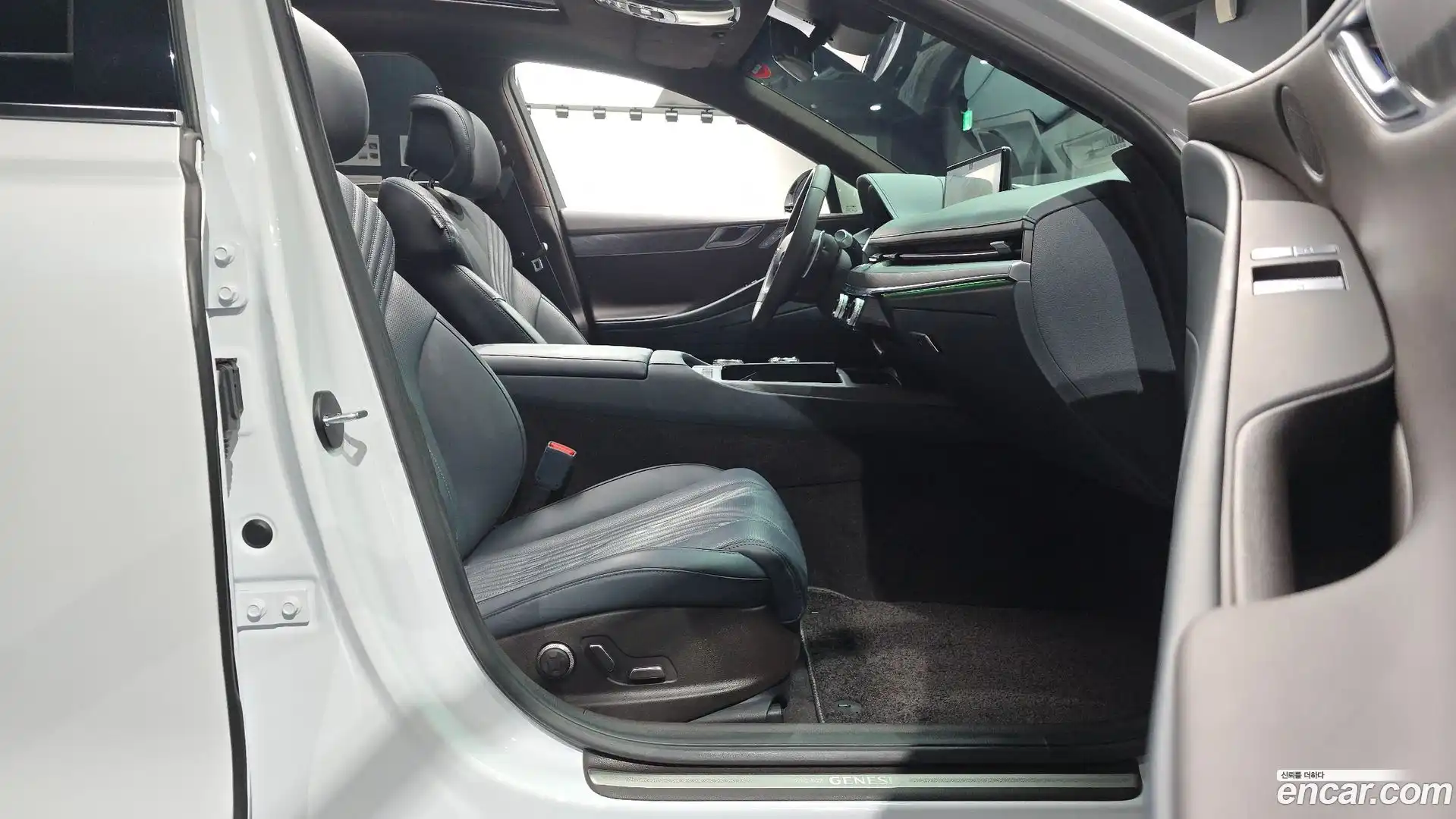 G80 Genesis 2023.9-INNER-036