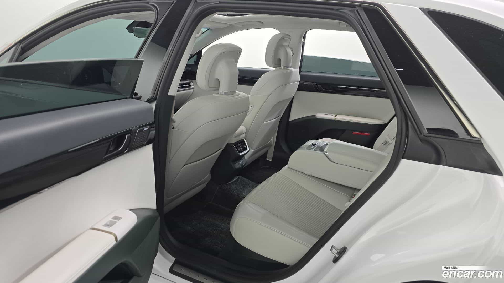 Grandeur Hyundai 2024.4-OPTION-016