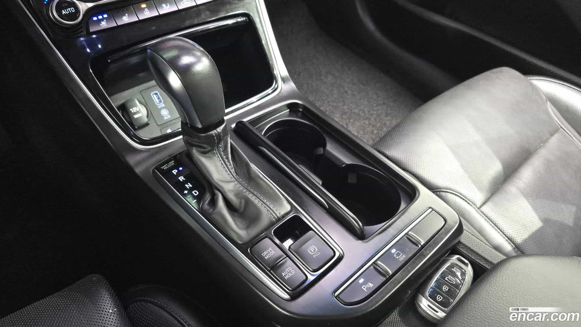 Grandeur Hyundai 2017.3-INNER-009