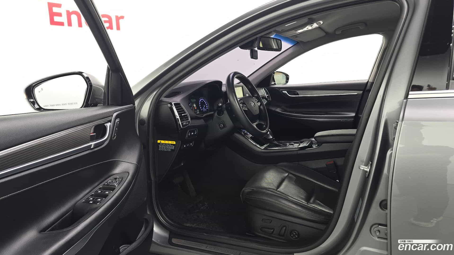 Grandeur Hyundai 2017.3-INNER-010