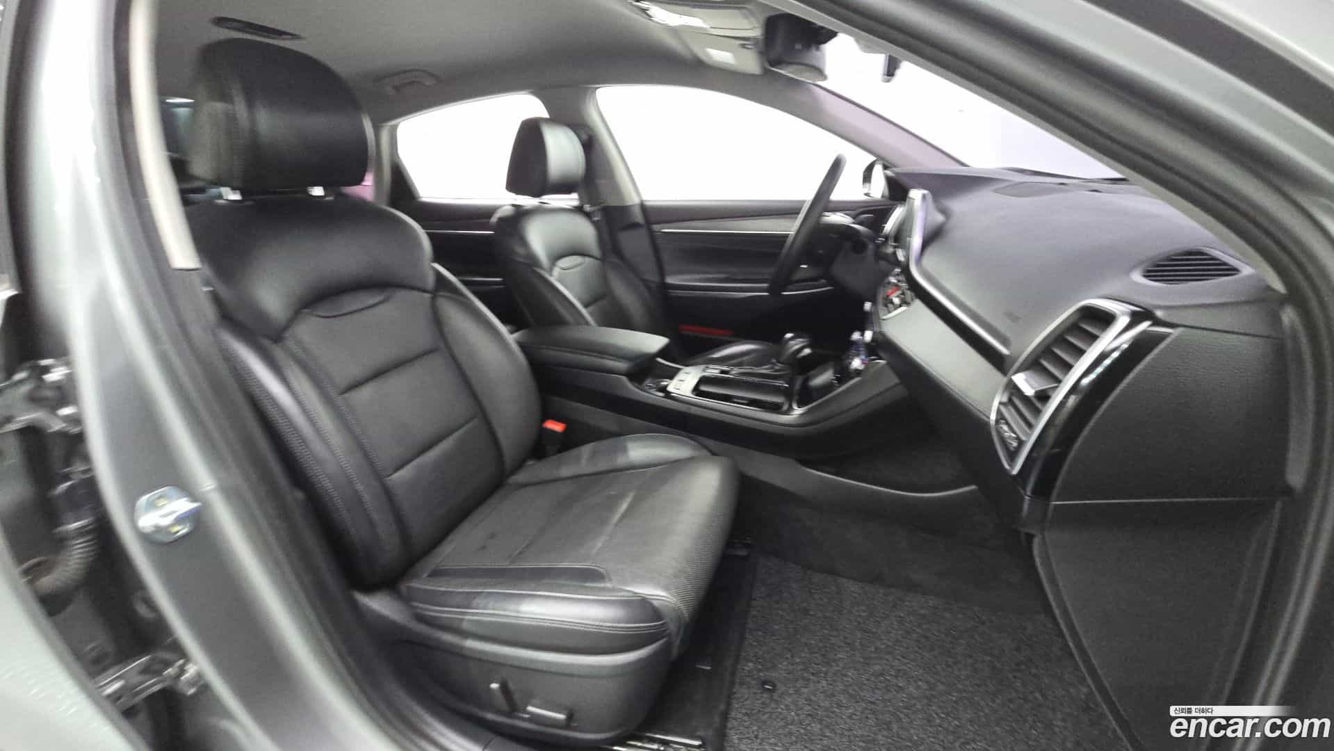 Grandeur Hyundai 2017.3-OPTION-015