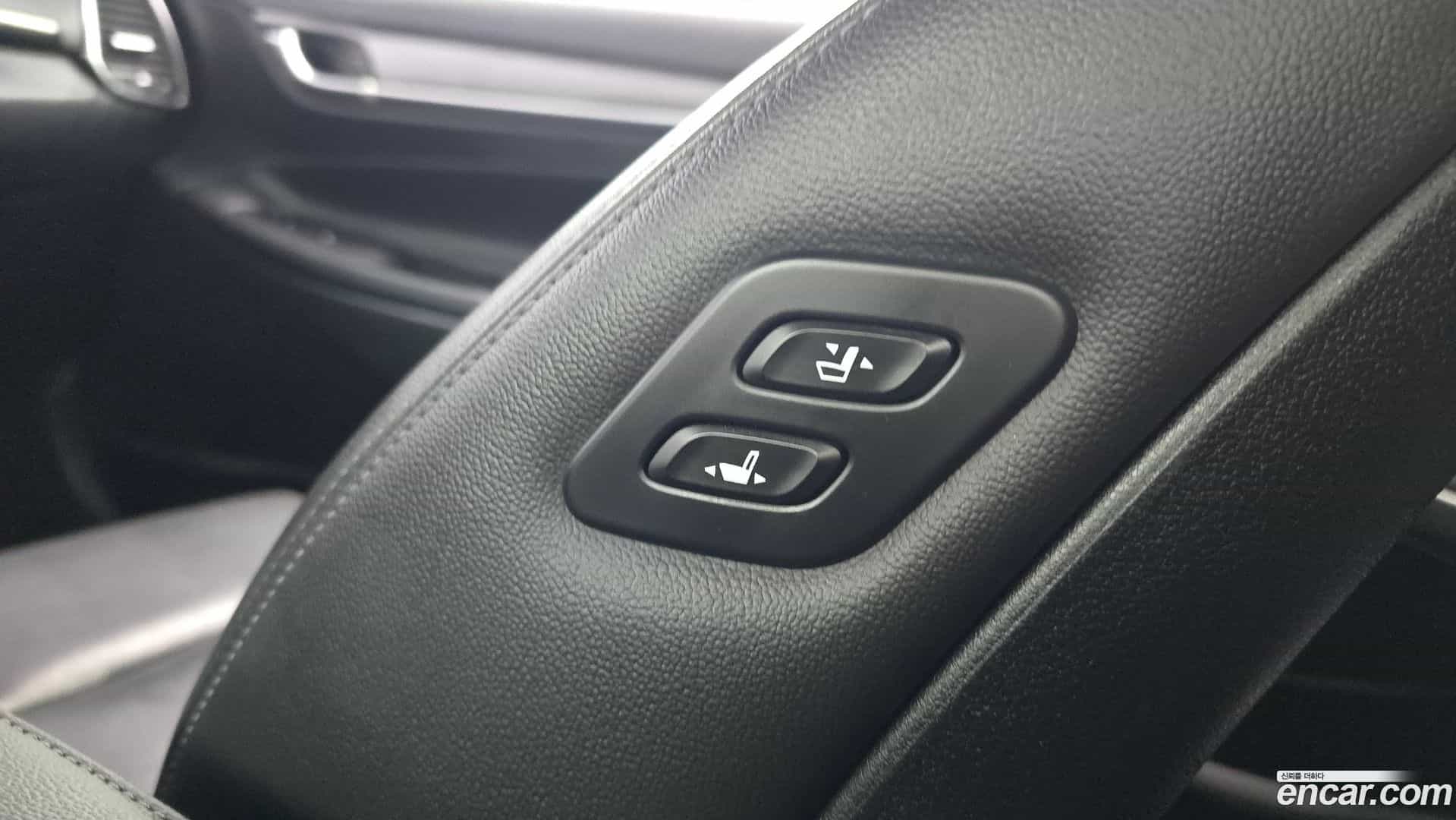 Grandeur Hyundai 2017.3-OPTION-041