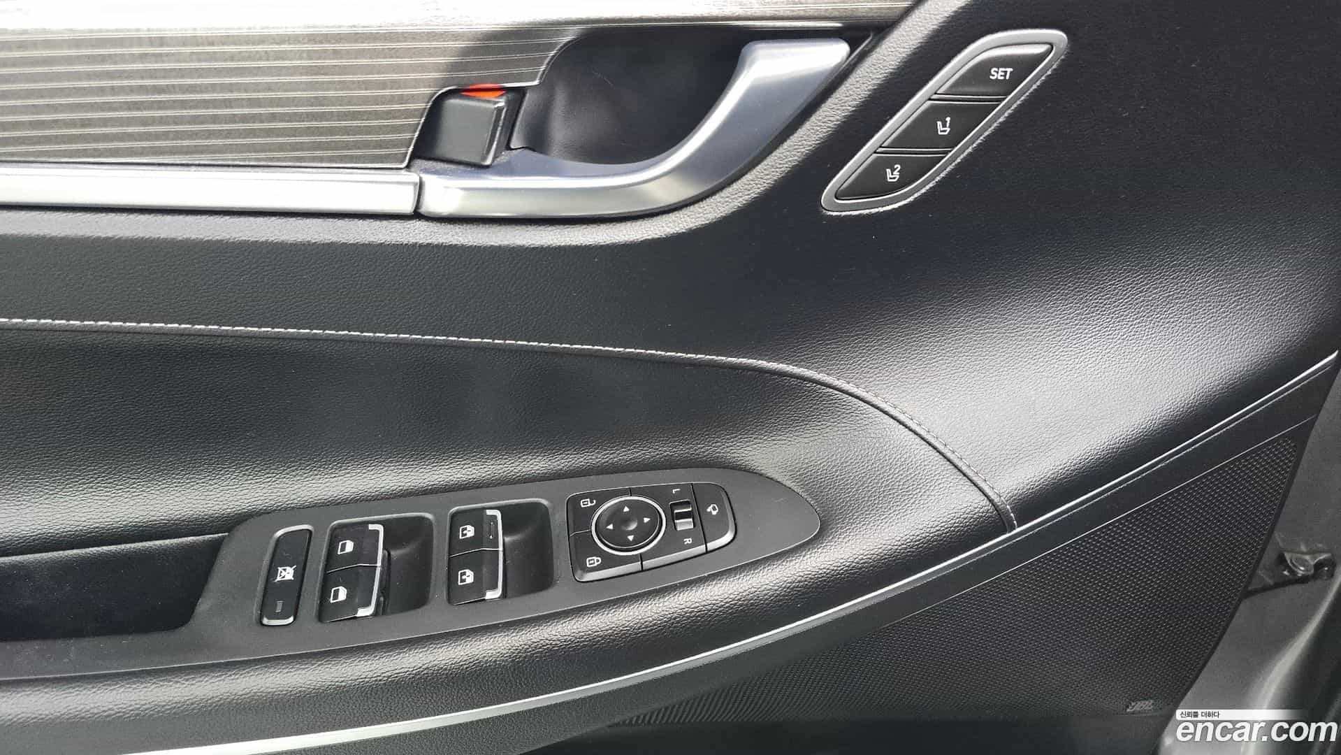 Grandeur Hyundai 2017.3-OPTION-046