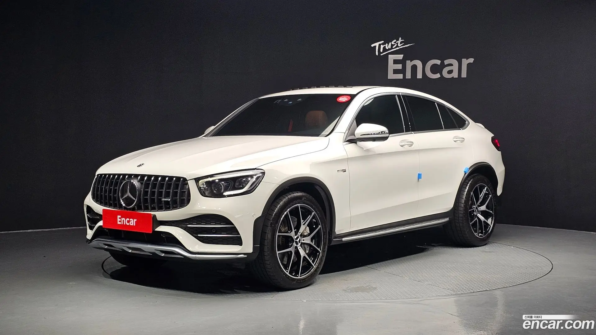 Main__Slider__Photo:GLC-Class Mercedes-Benz 2023.11-0