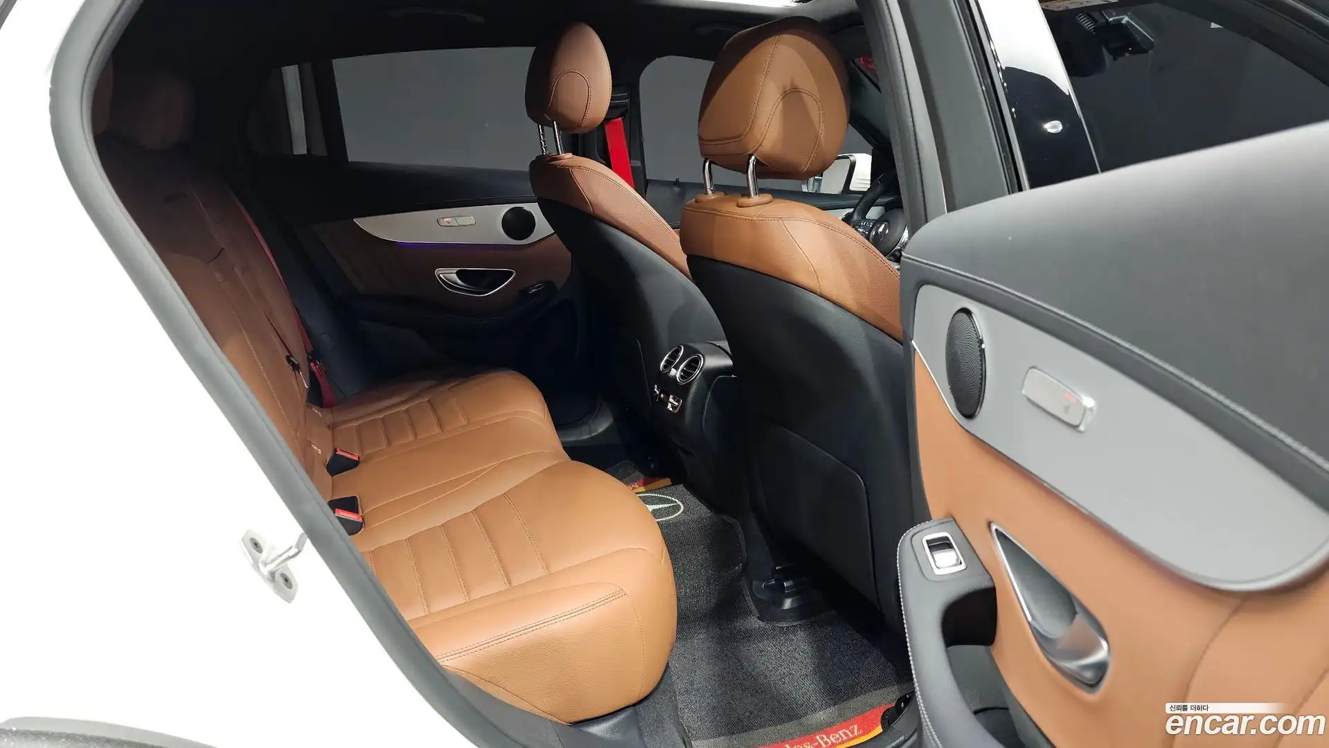 GLC-Class Mercedes-Benz 2023.11-OPTION-016