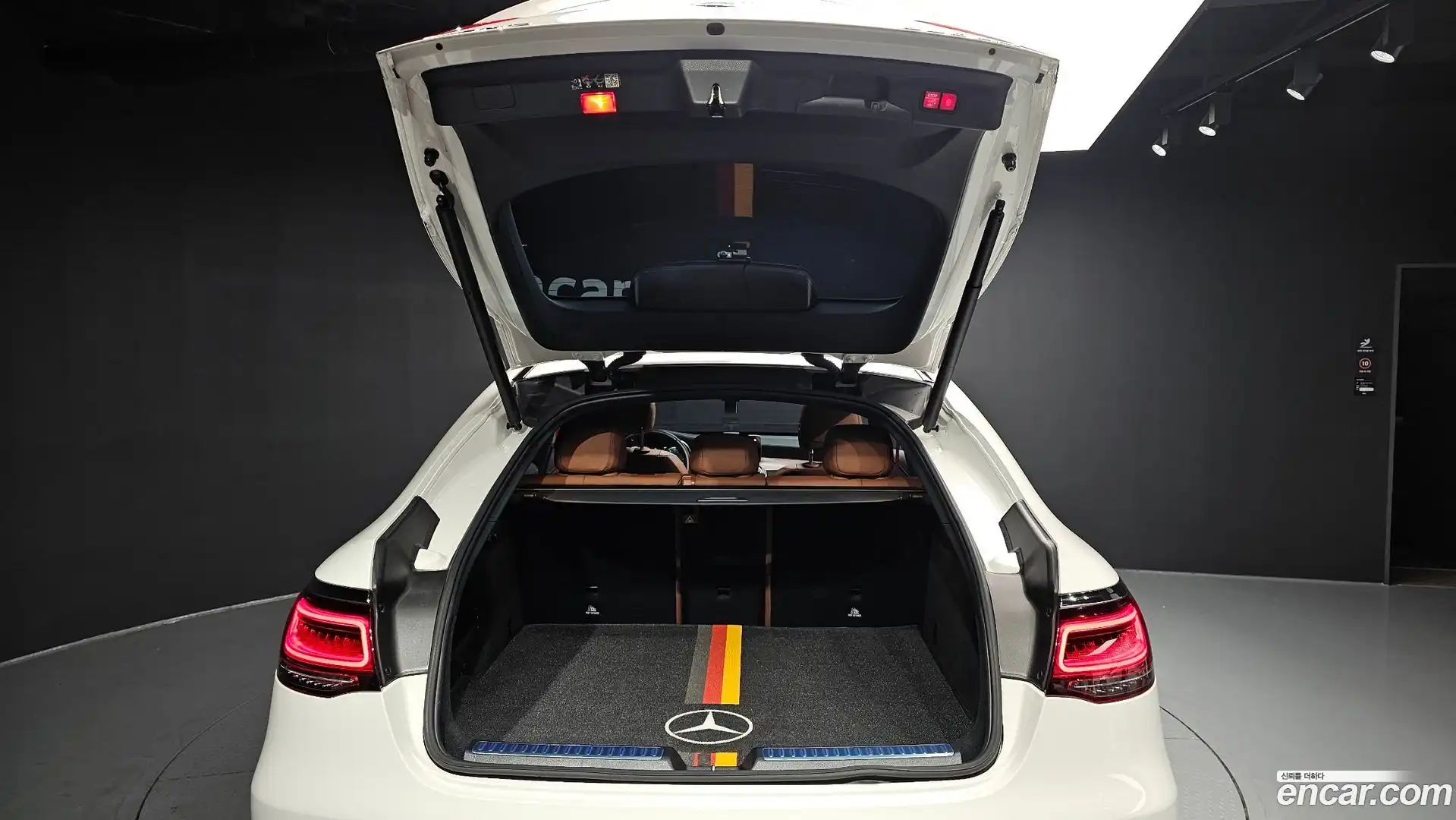 GLC-Class Mercedes-Benz 2023.11-OPTION-024
