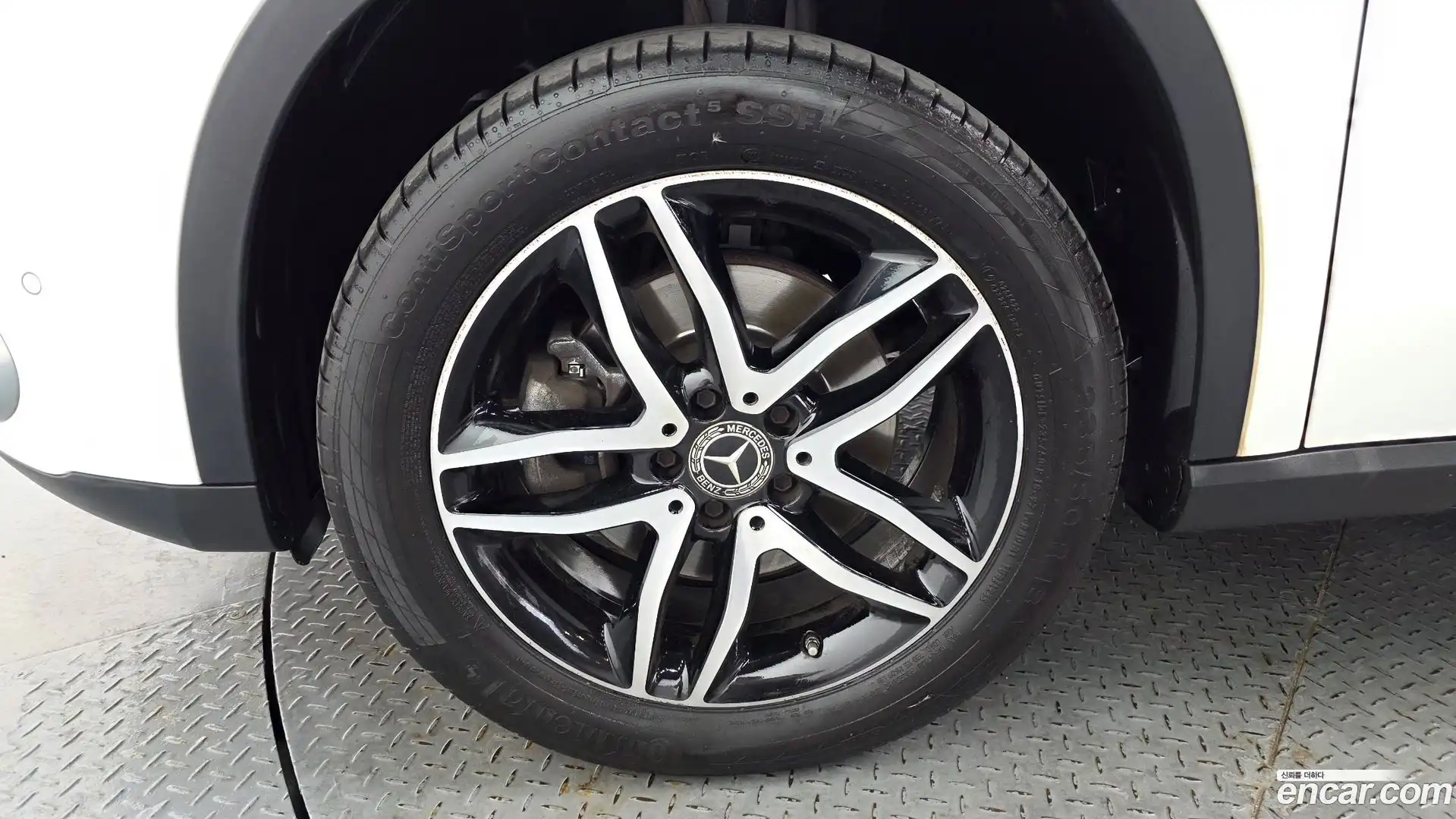 GLA-Class Mercedes-Benz 2019.0-OUTER-005