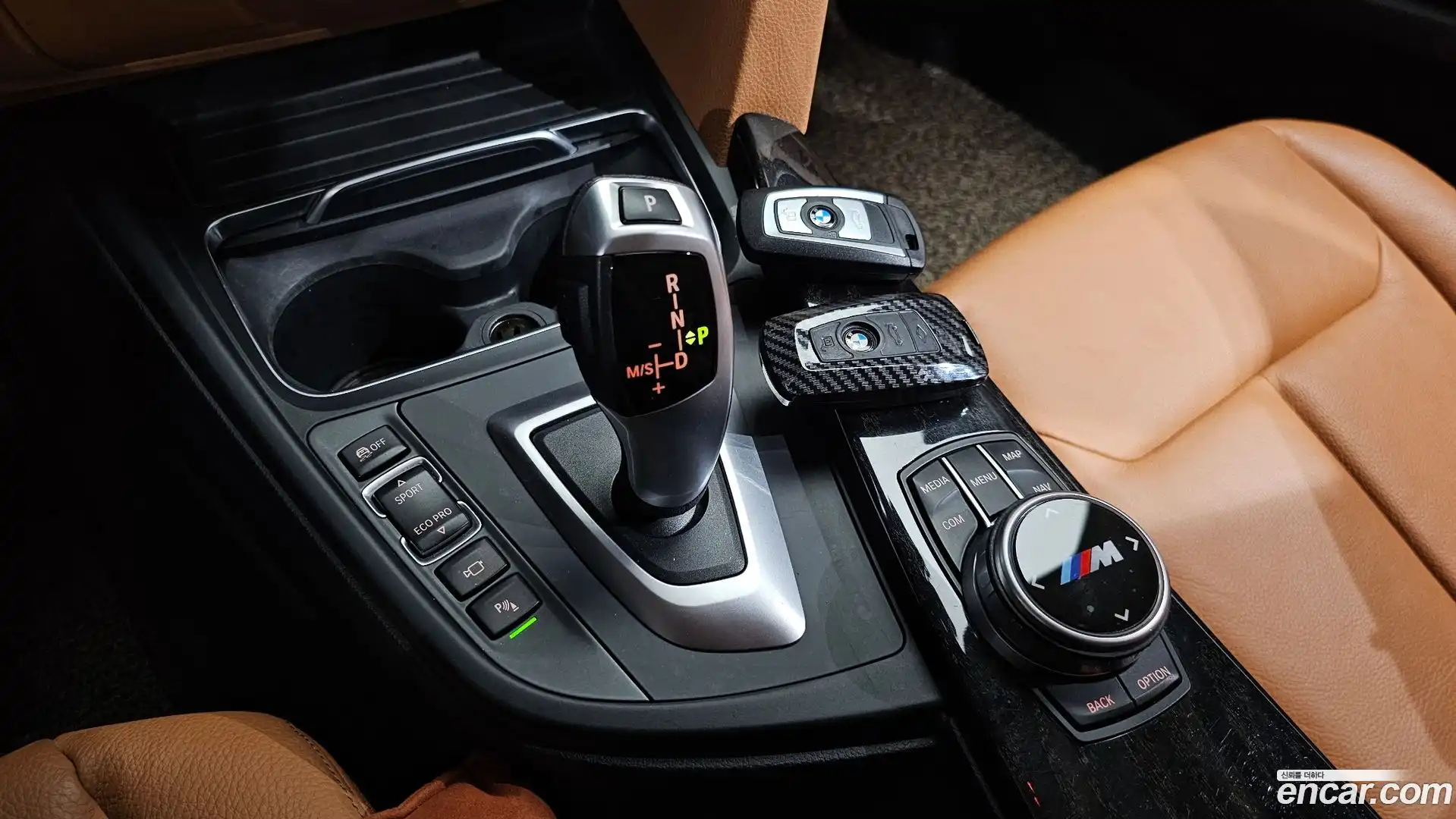 Gran Turismo BMW 2020.4-INNER-009