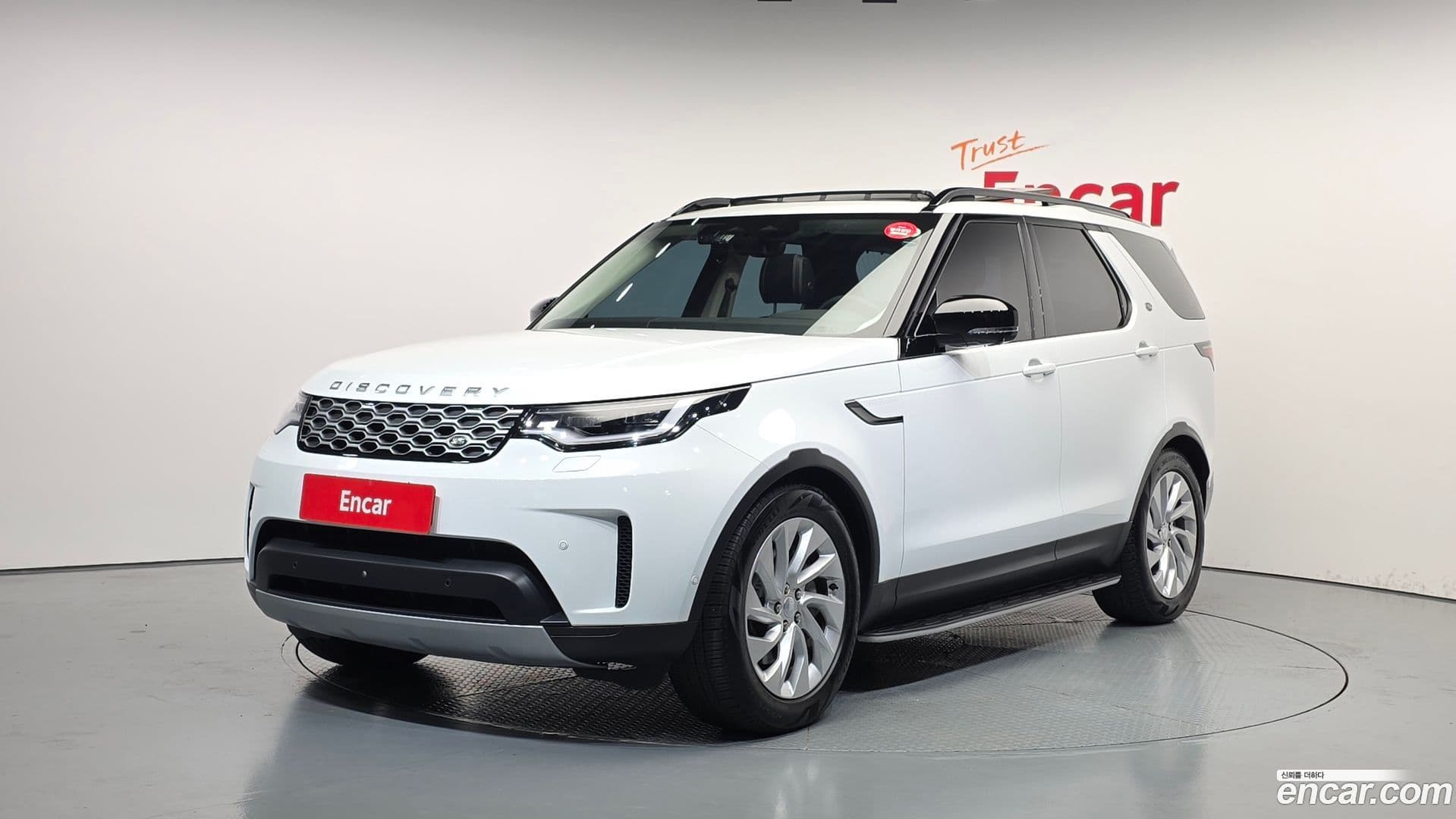 Main__Slider__Photo:Discovery Land Rover 2024.11-0
