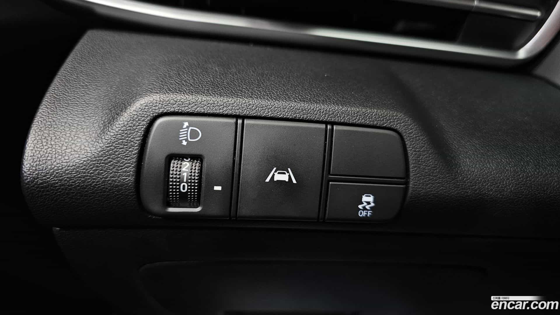 AVANTE Hyundai 2020.6-OPTION-022