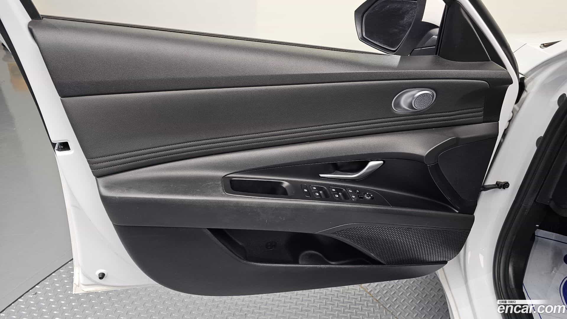 AVANTE Hyundai 2020.6-INNER-034