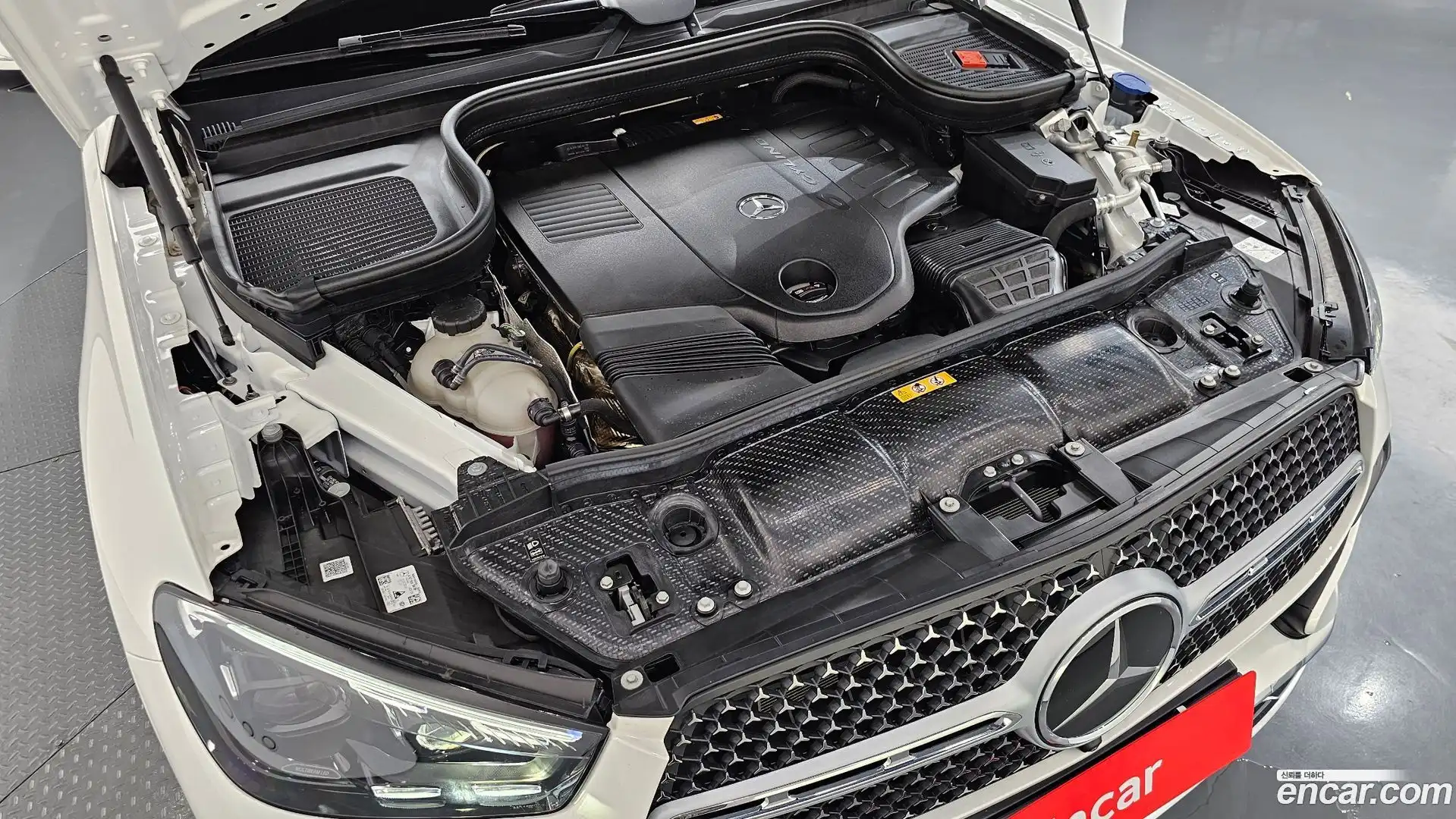 GLE-Class Mercedes-Benz 2025.0-OUTER-006