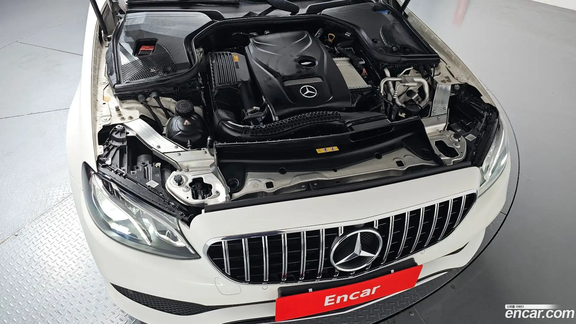 E-Class Mercedes-Benz 2019.6-OUTER-006
