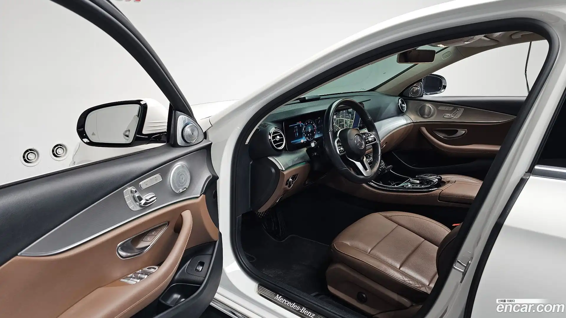 E-Class Mercedes-Benz 2019.6-INNER-010