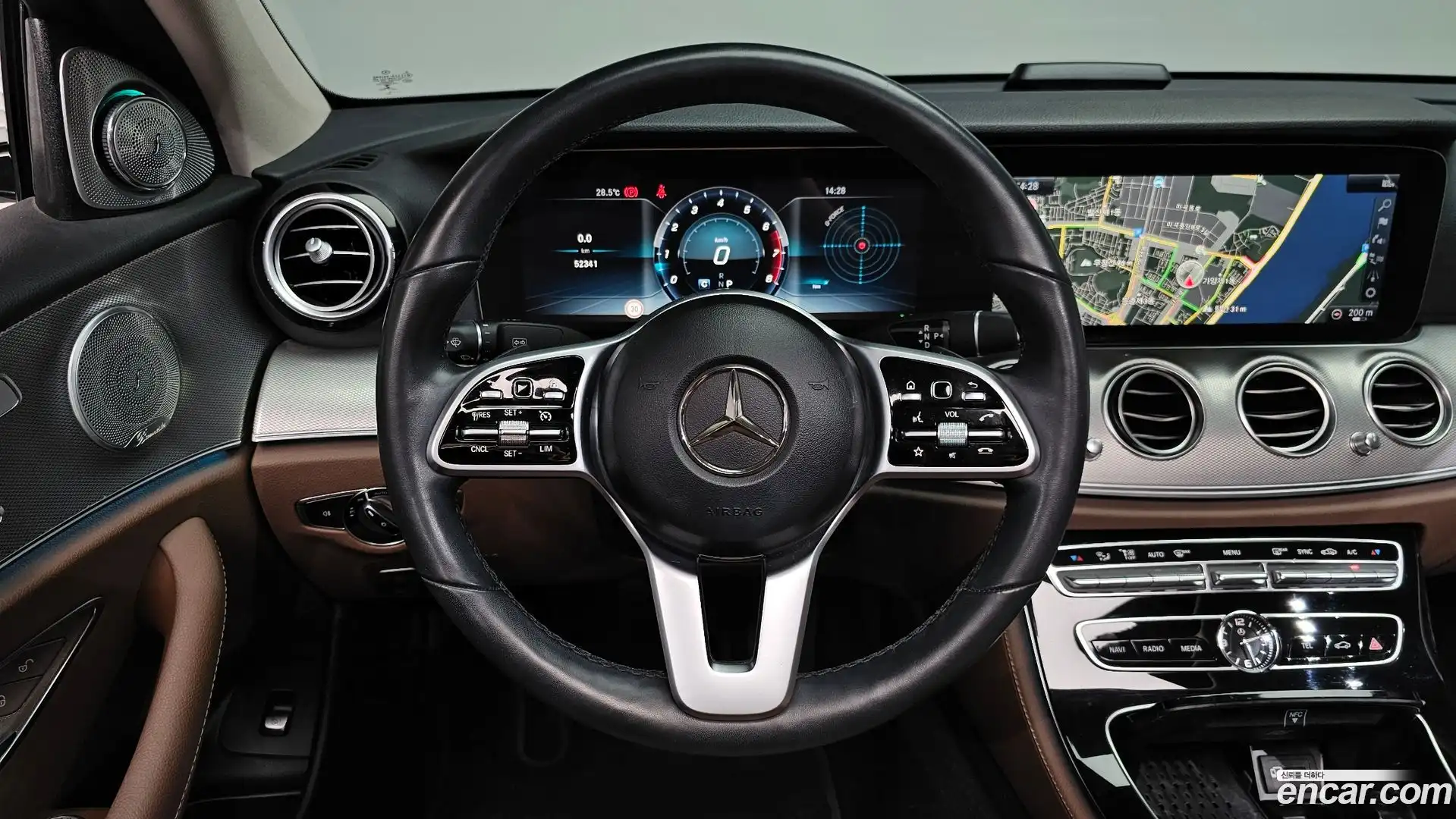 E-Class Mercedes-Benz 2019.6-OPTION-017