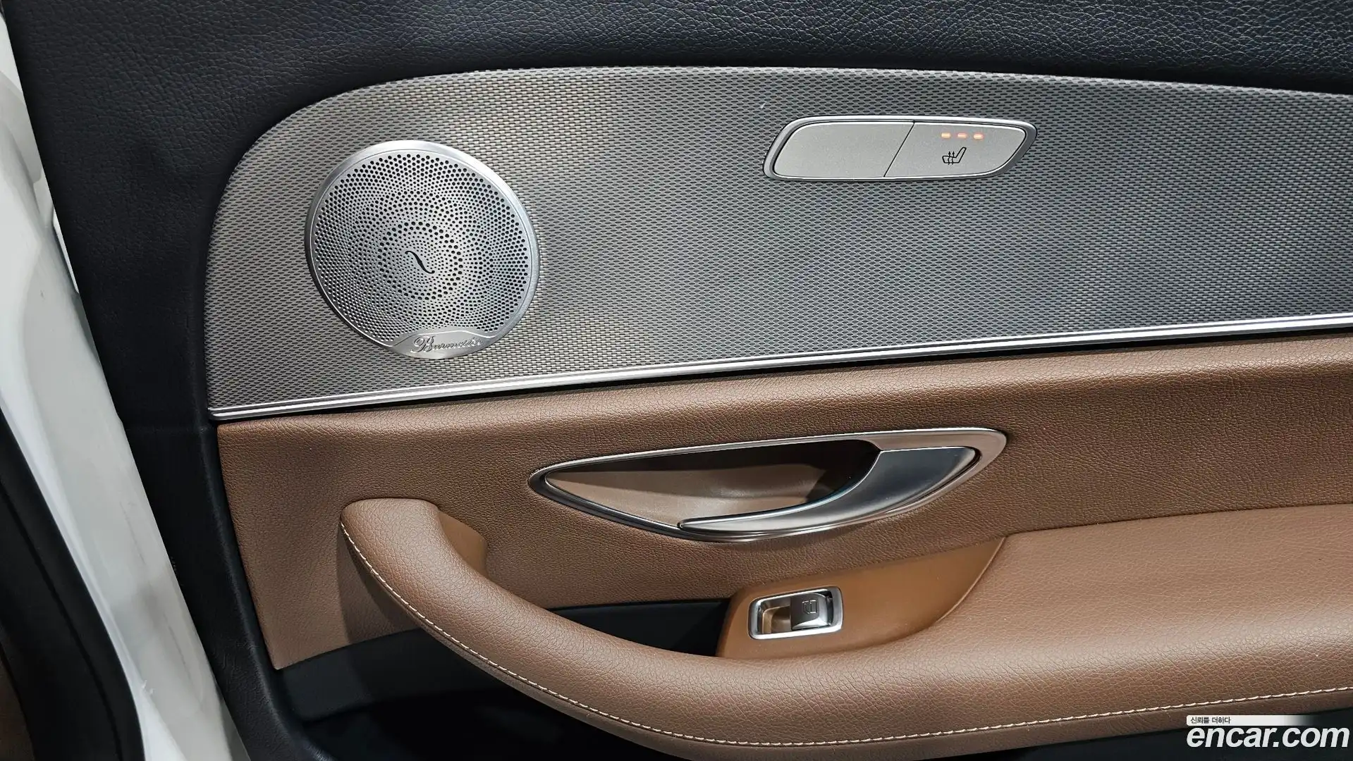 E-Class Mercedes-Benz 2019.6-OPTION-042