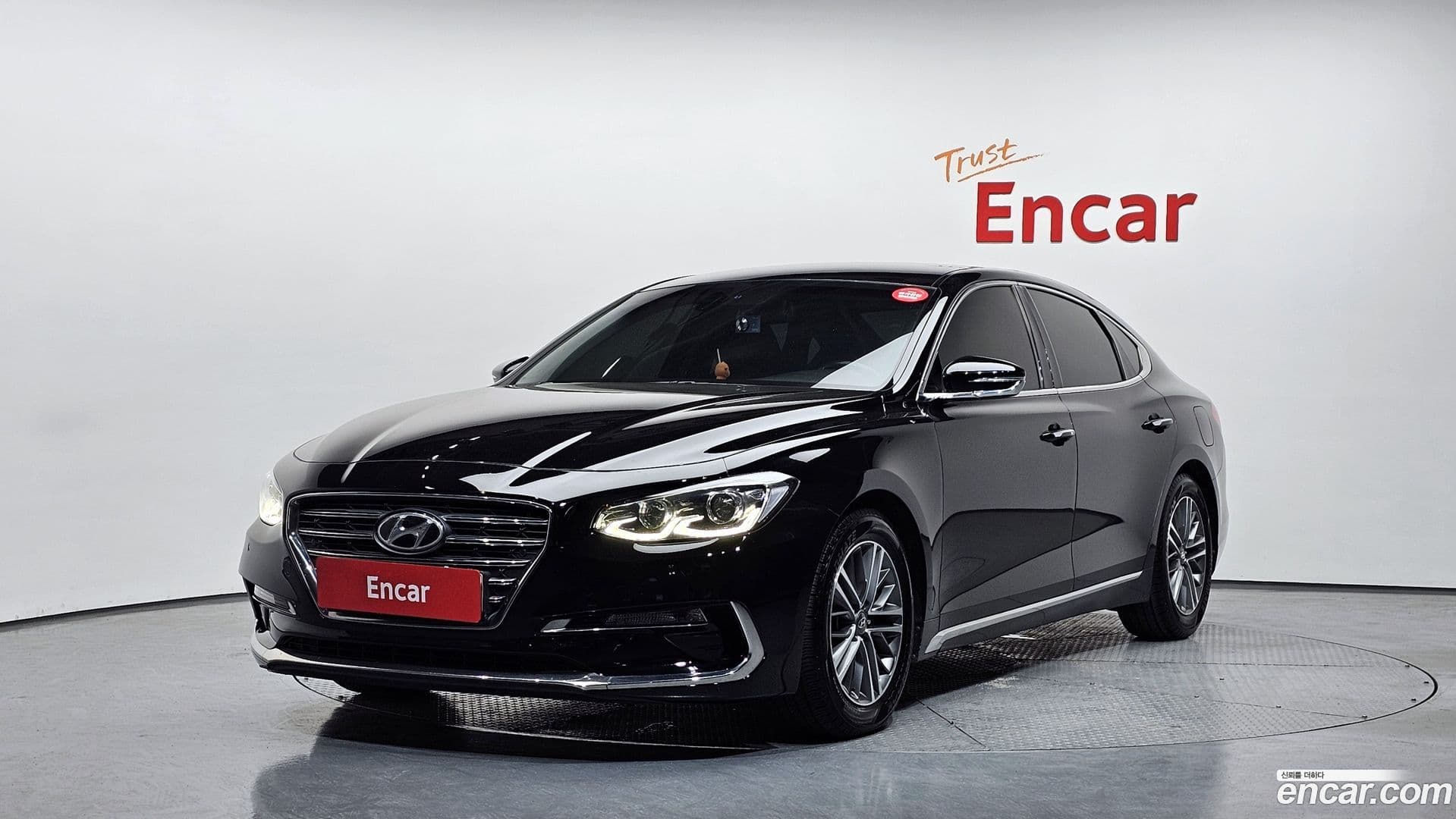 Main__Slider__Photo:Grandeur Hyundai 2017.0-0