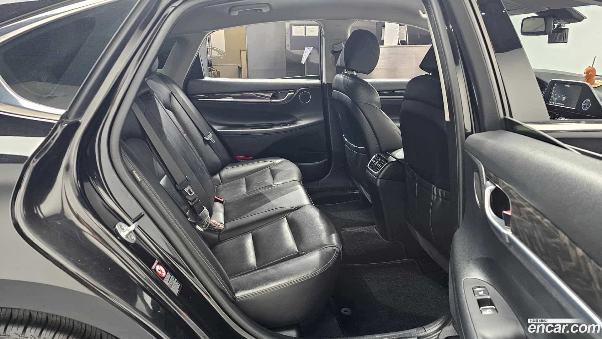 Grandeur Hyundai 2017.0-OPTION-015