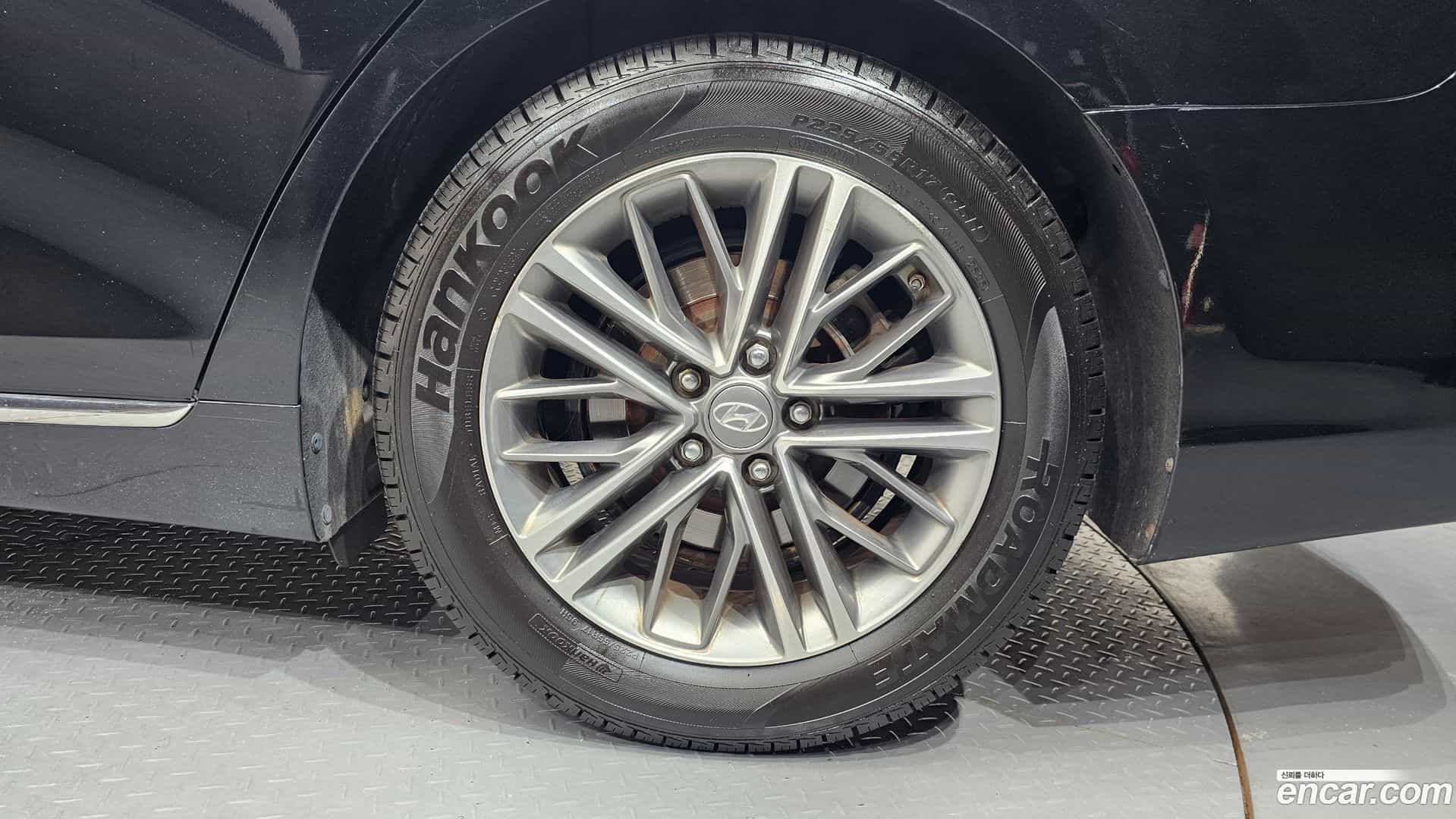 Grandeur Hyundai 2017.0-OUTER-031