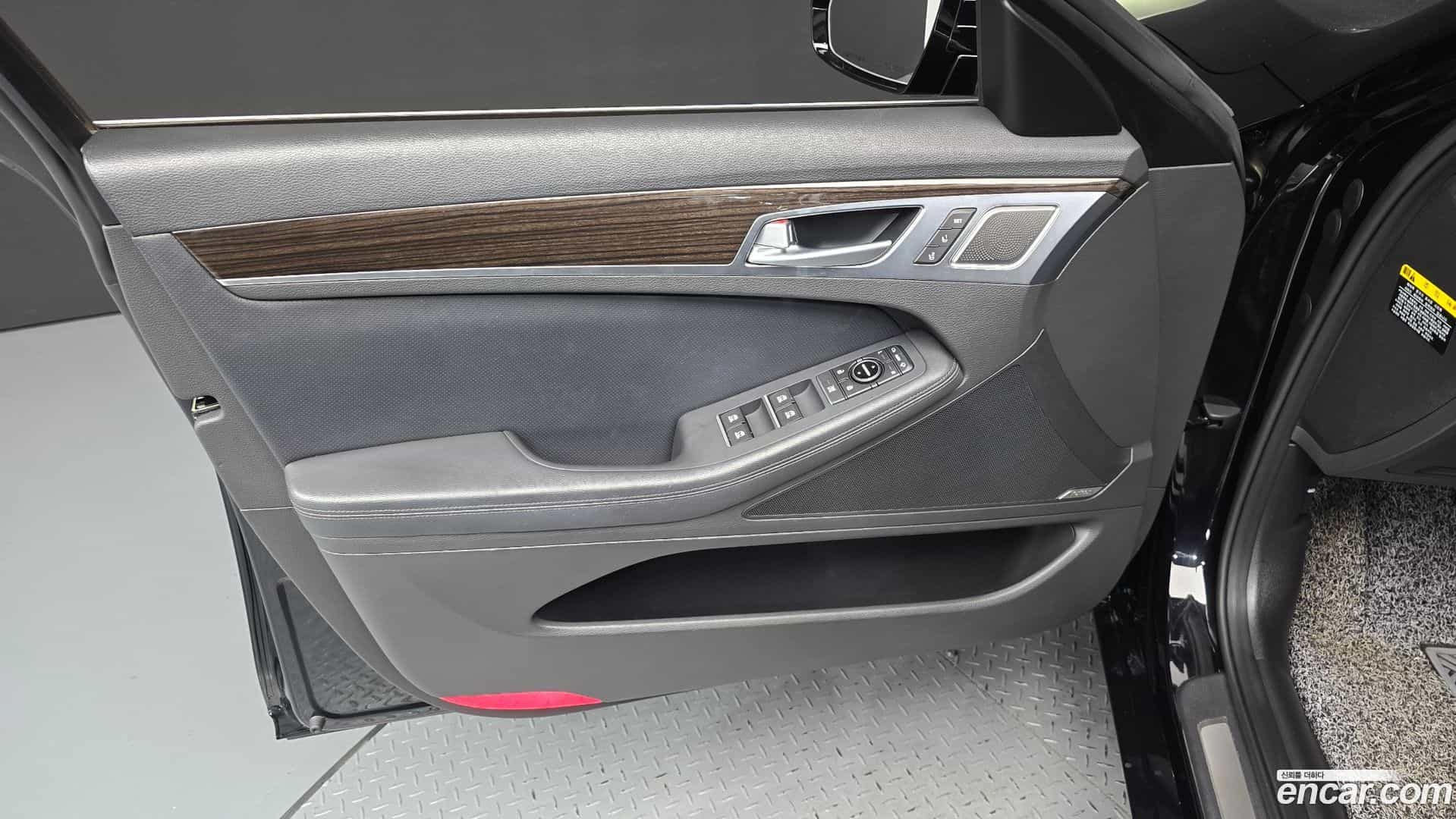 G80 Genesis 2019.9-INNER-034