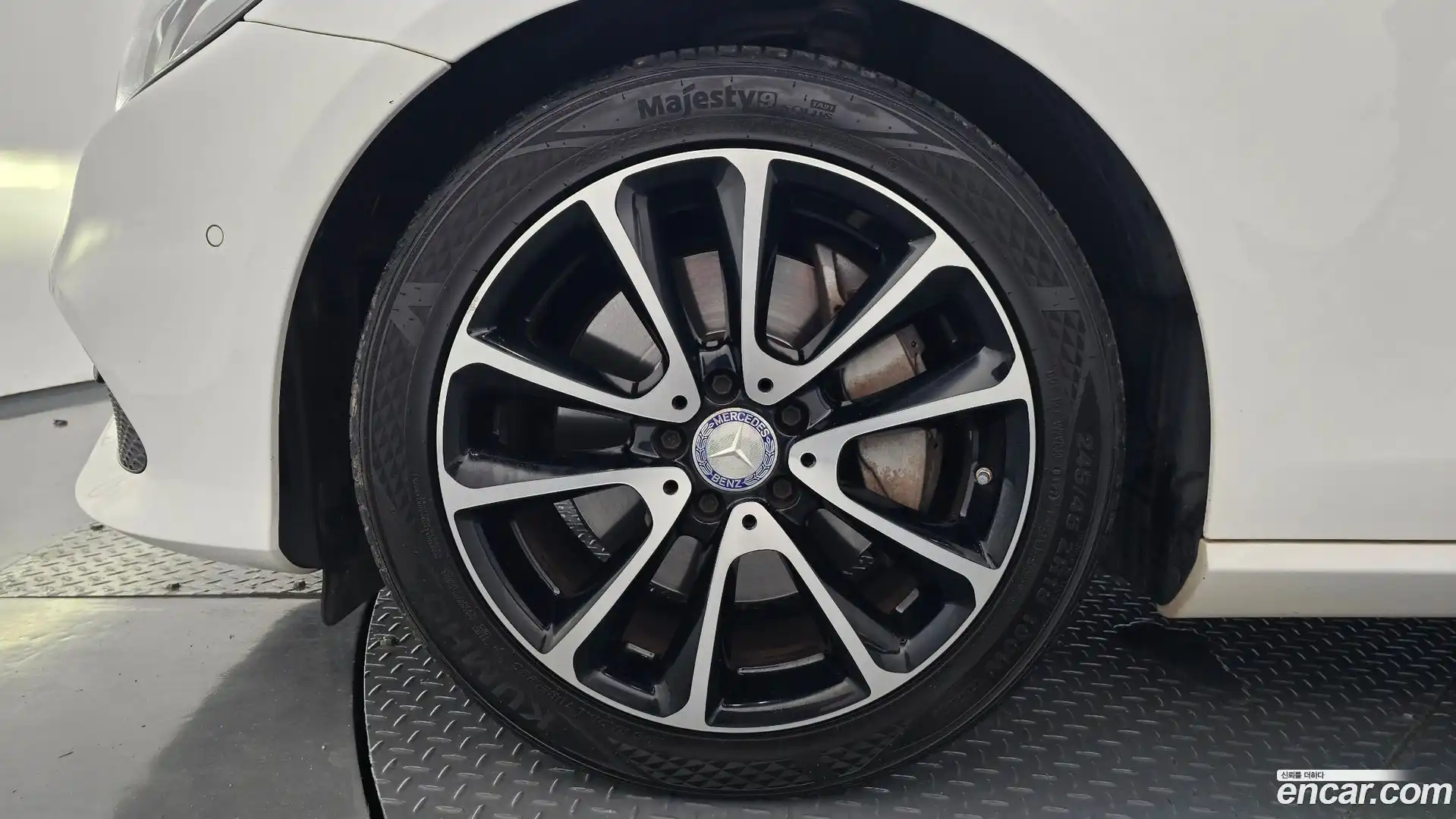 E-Class Mercedes-Benz 2016.7-OUTER-005
