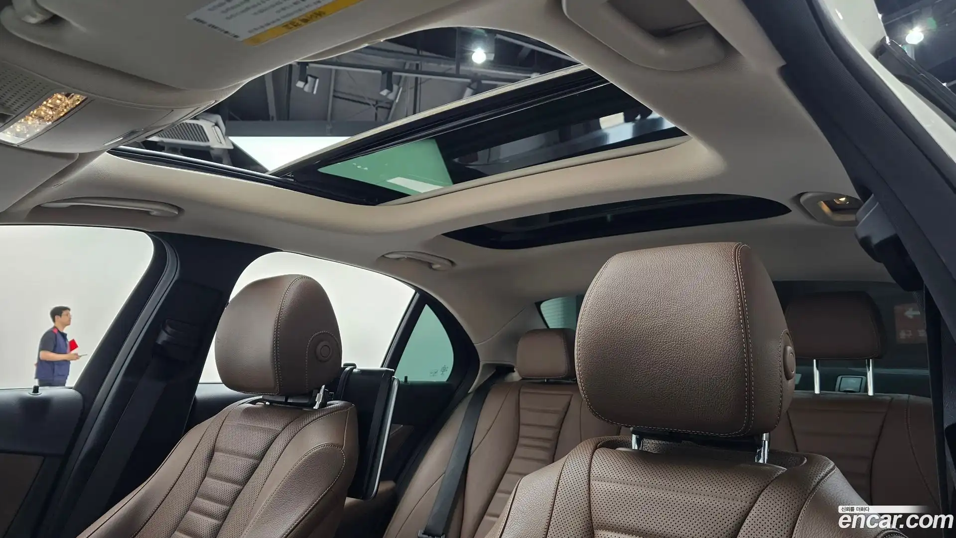 E-Class Mercedes-Benz 2016.7-OPTION-020