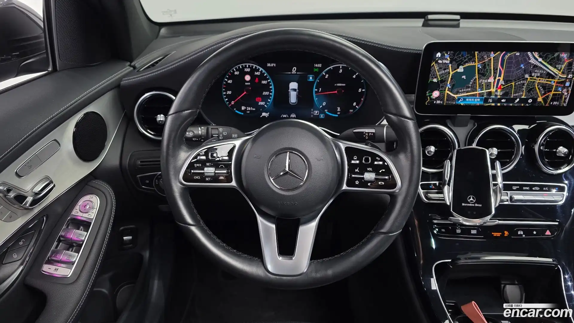 GLC-Class Mercedes-Benz 2022.8-OPTION-017