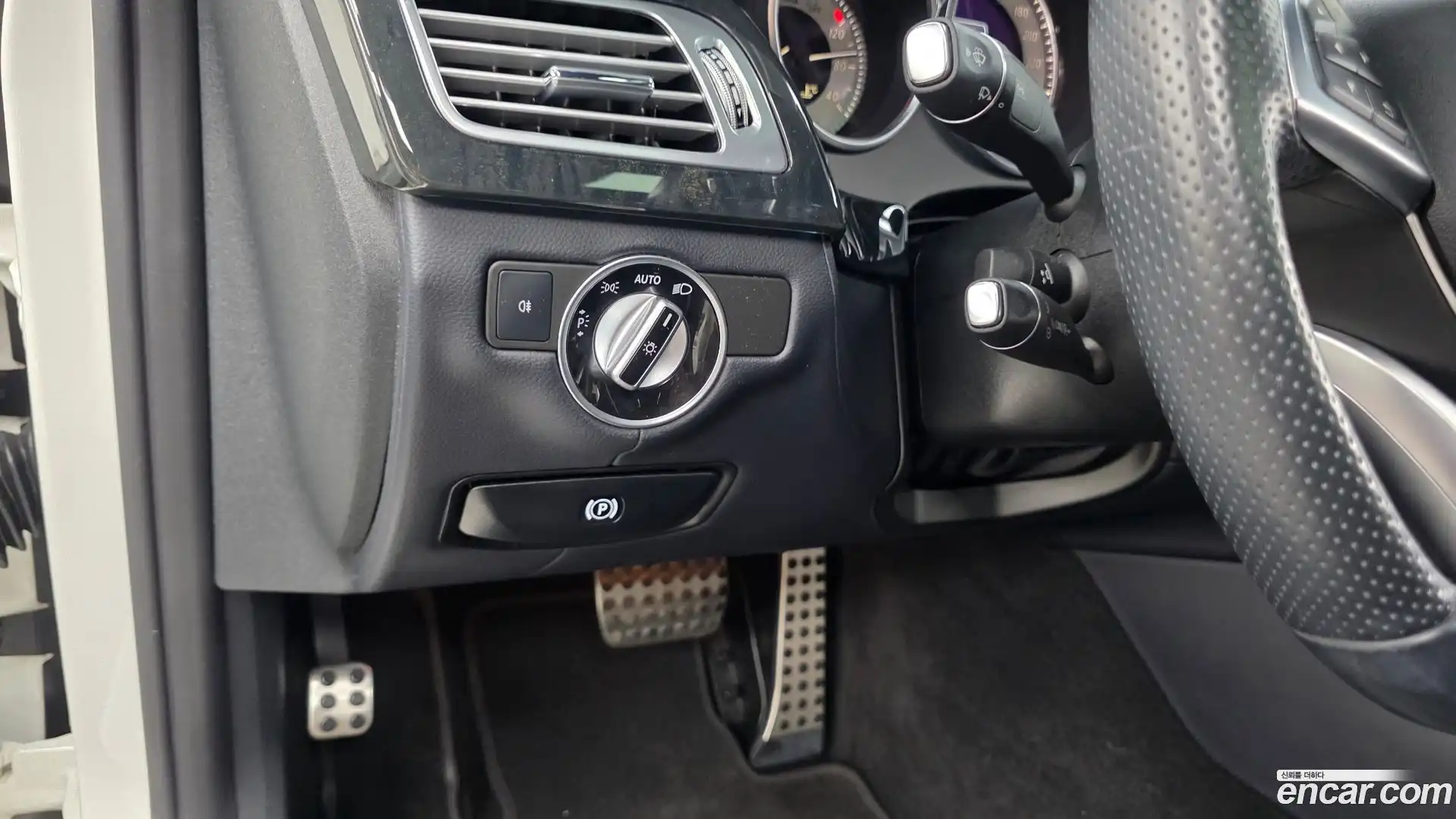 CLS-Class Mercedes-Benz 2016.8-OPTION-020