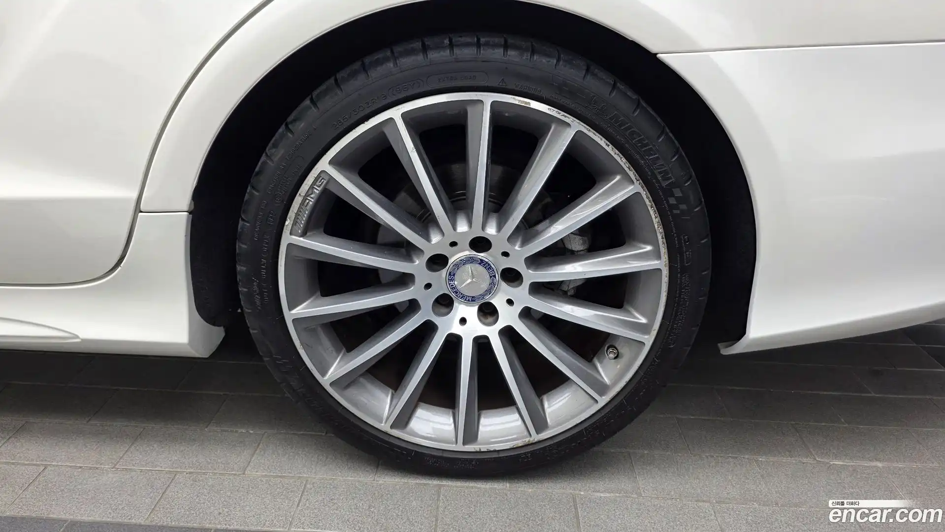 CLS-Class Mercedes-Benz 2016.8-OUTER-031