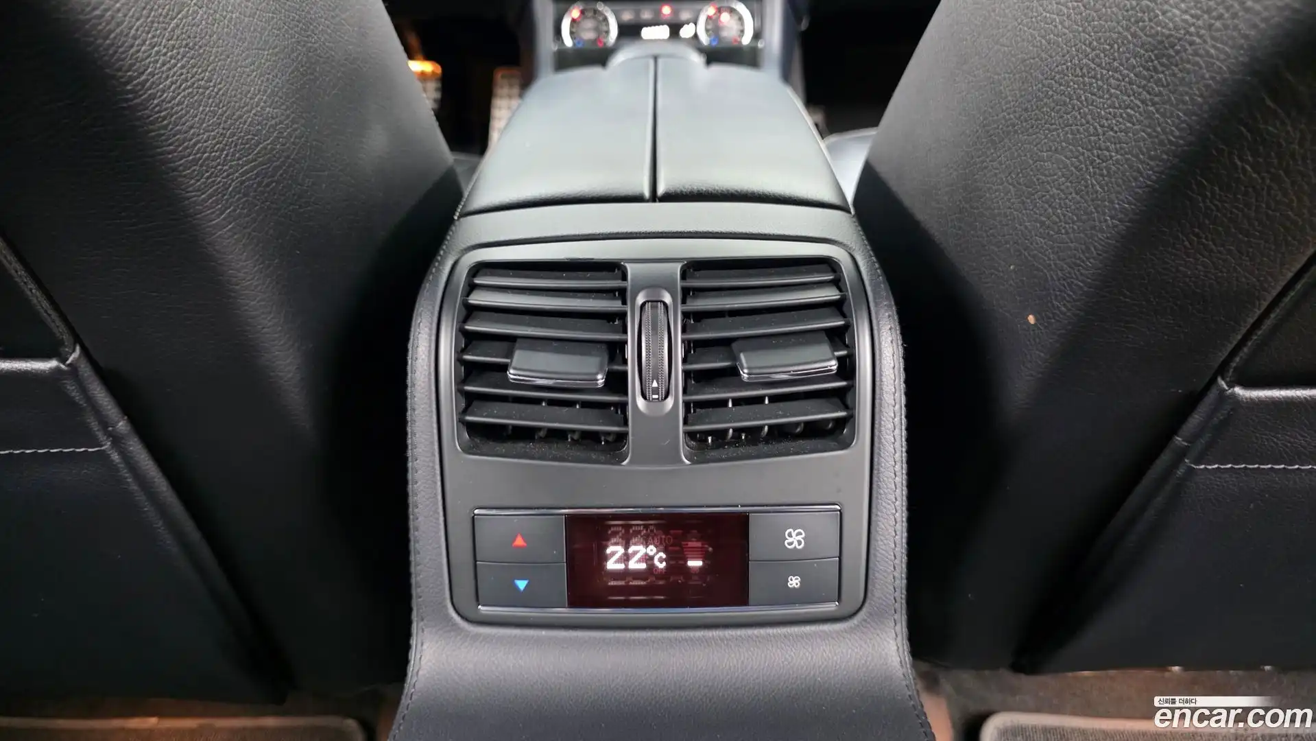 CLS-Class Mercedes-Benz 2016.8-OPTION-044