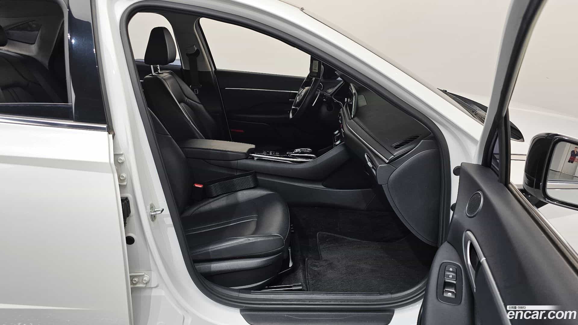 Sonata Hyundai 2019.4-INNER-036