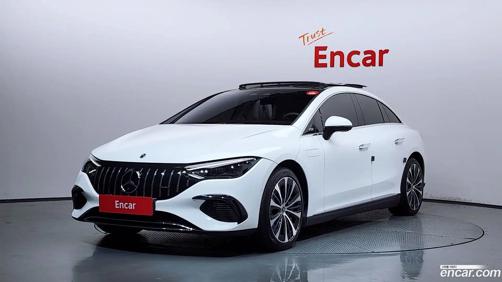 EQE Mercedes-Benz 2022.10-OUTER-001