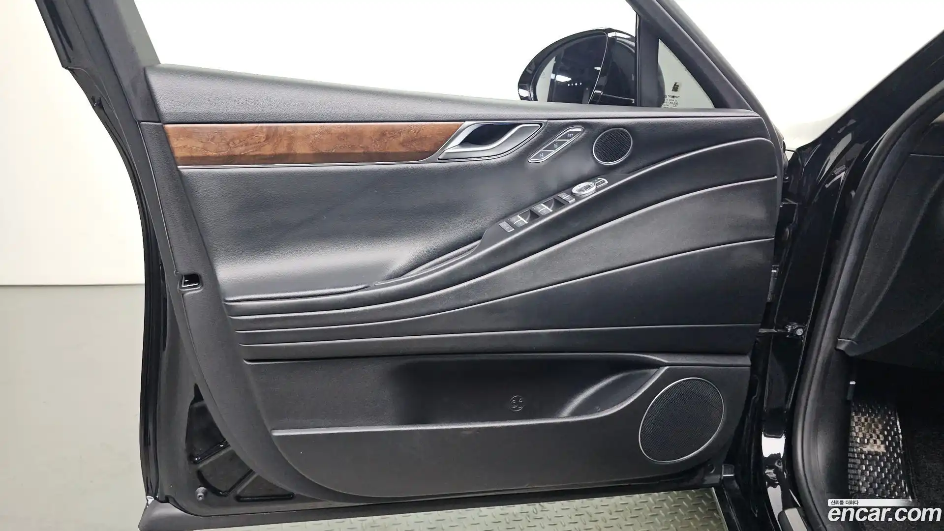 G80 Genesis 2022.6-INNER-034