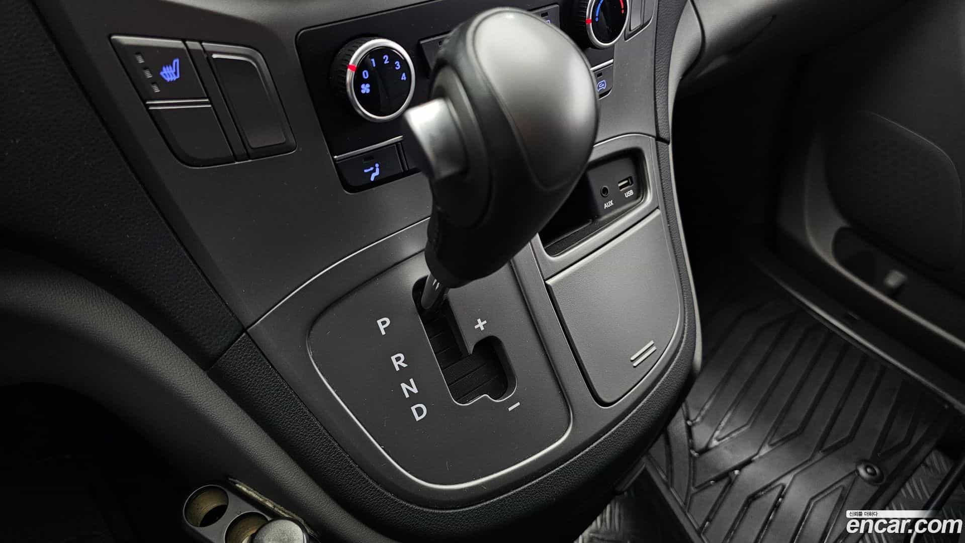 Starex Hyundai 2020.6-INNER-009