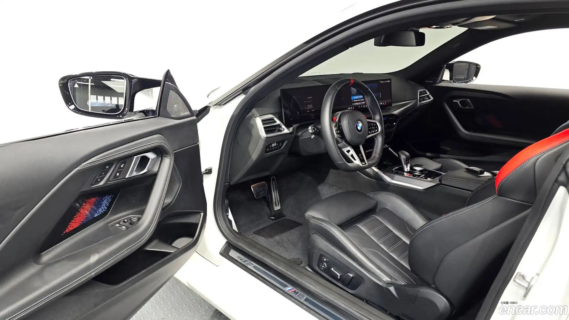M2 BMW 2025.4-INNER-010