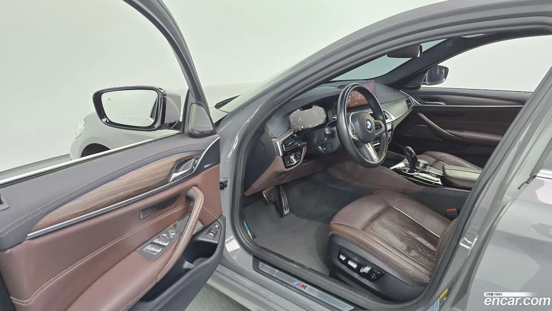 5-Series BMW 2020.10-INNER-010