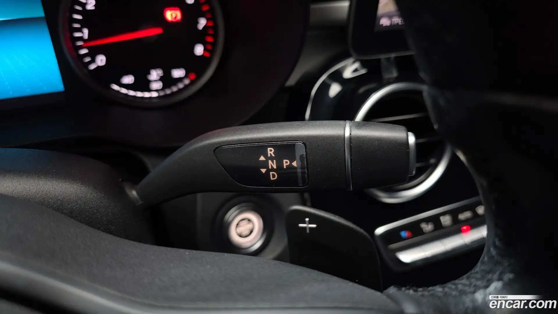 C-Class Mercedes-Benz 2019.11-INNER-009