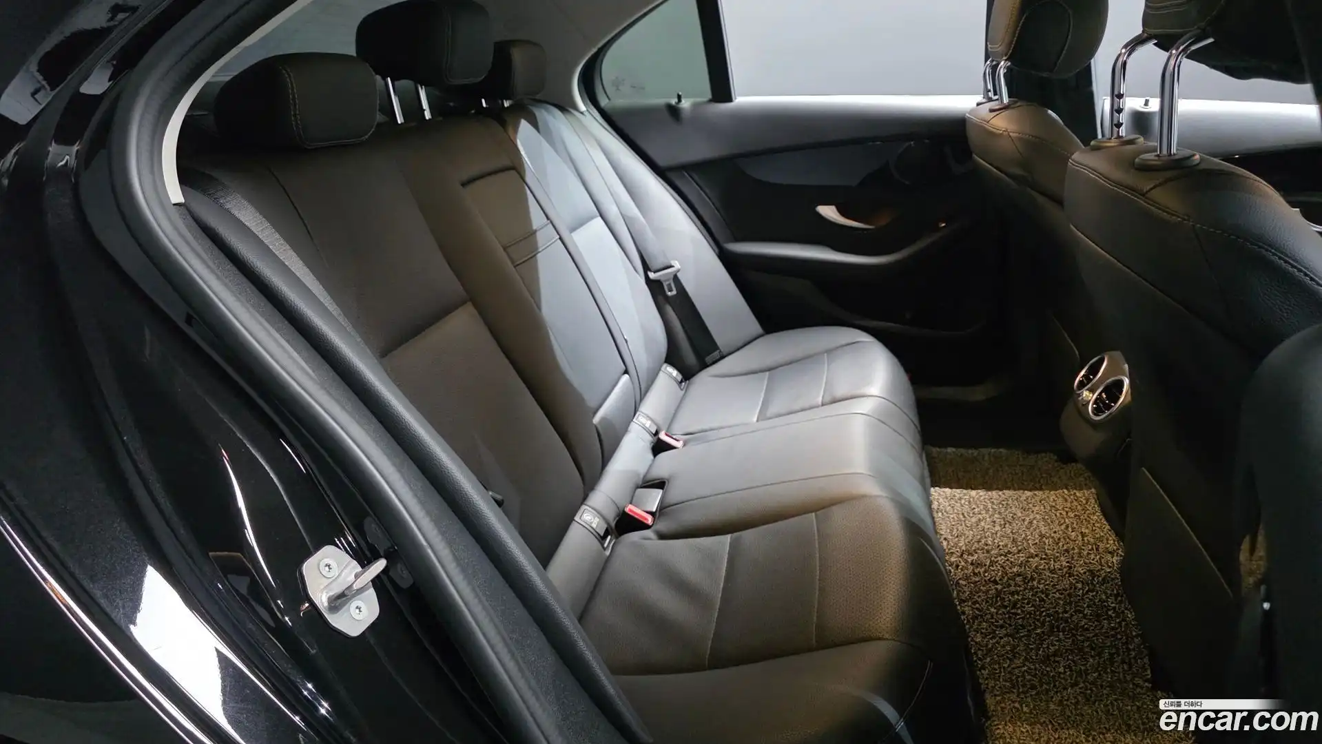 C-Class Mercedes-Benz 2019.11-OPTION-015