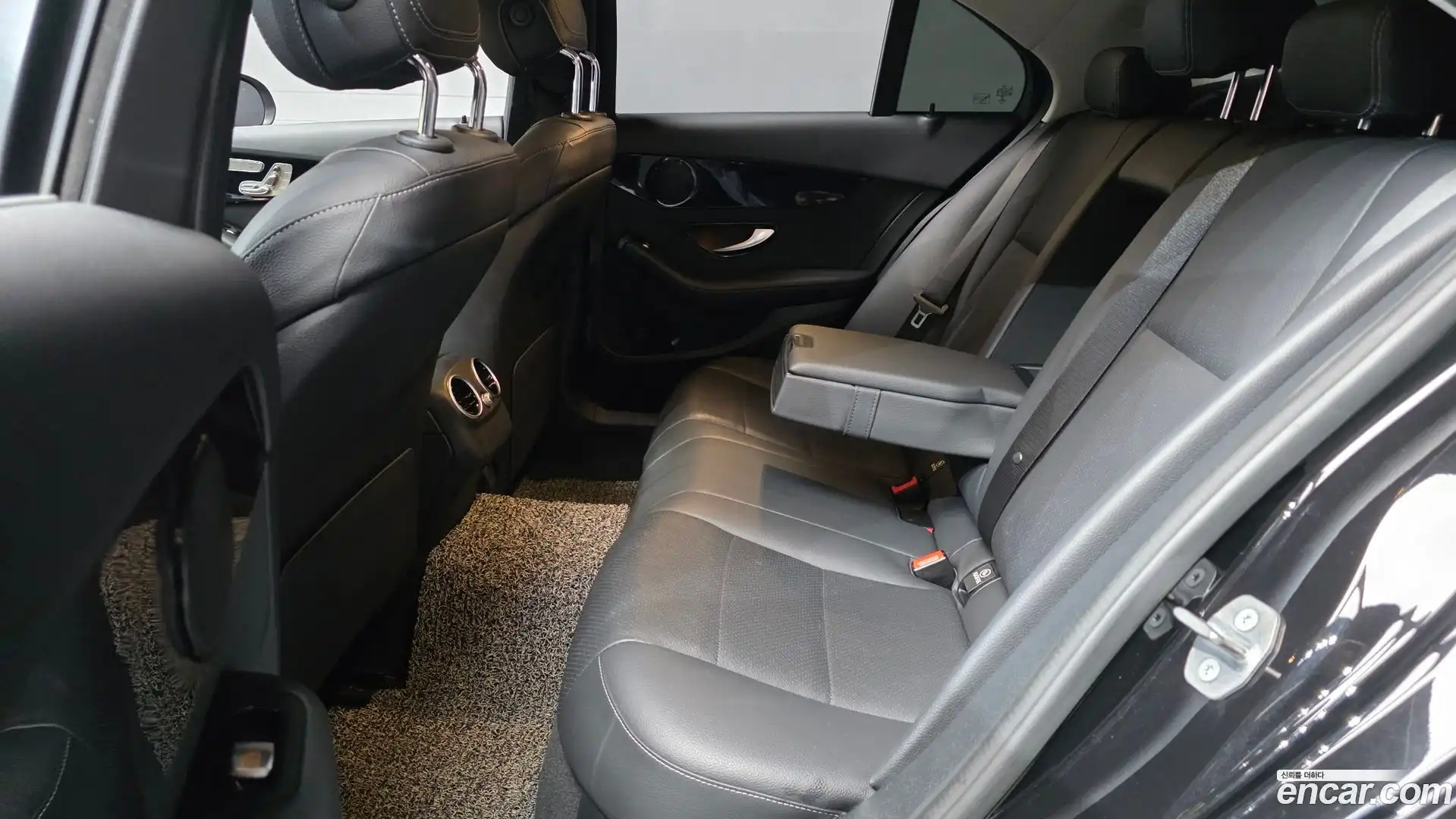 C-Class Mercedes-Benz 2019.11-OPTION-016