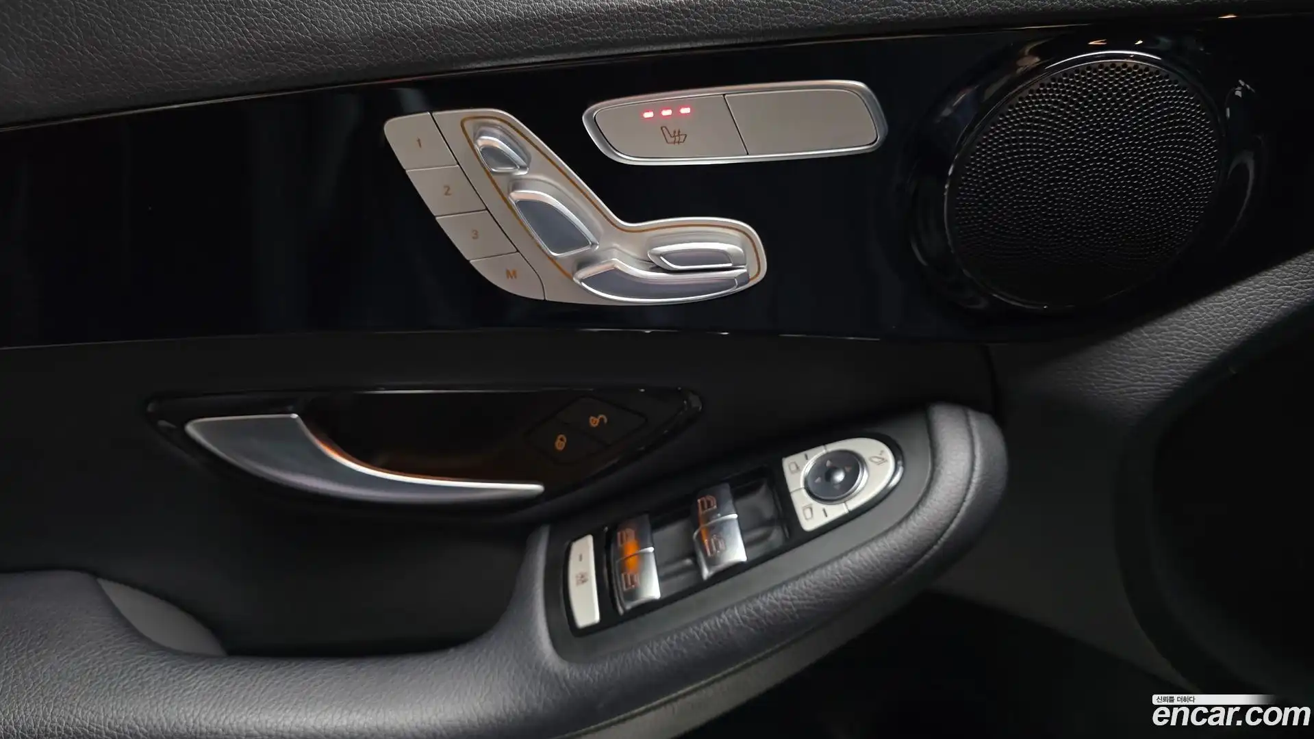 C-Class Mercedes-Benz 2019.11-OPTION-021
