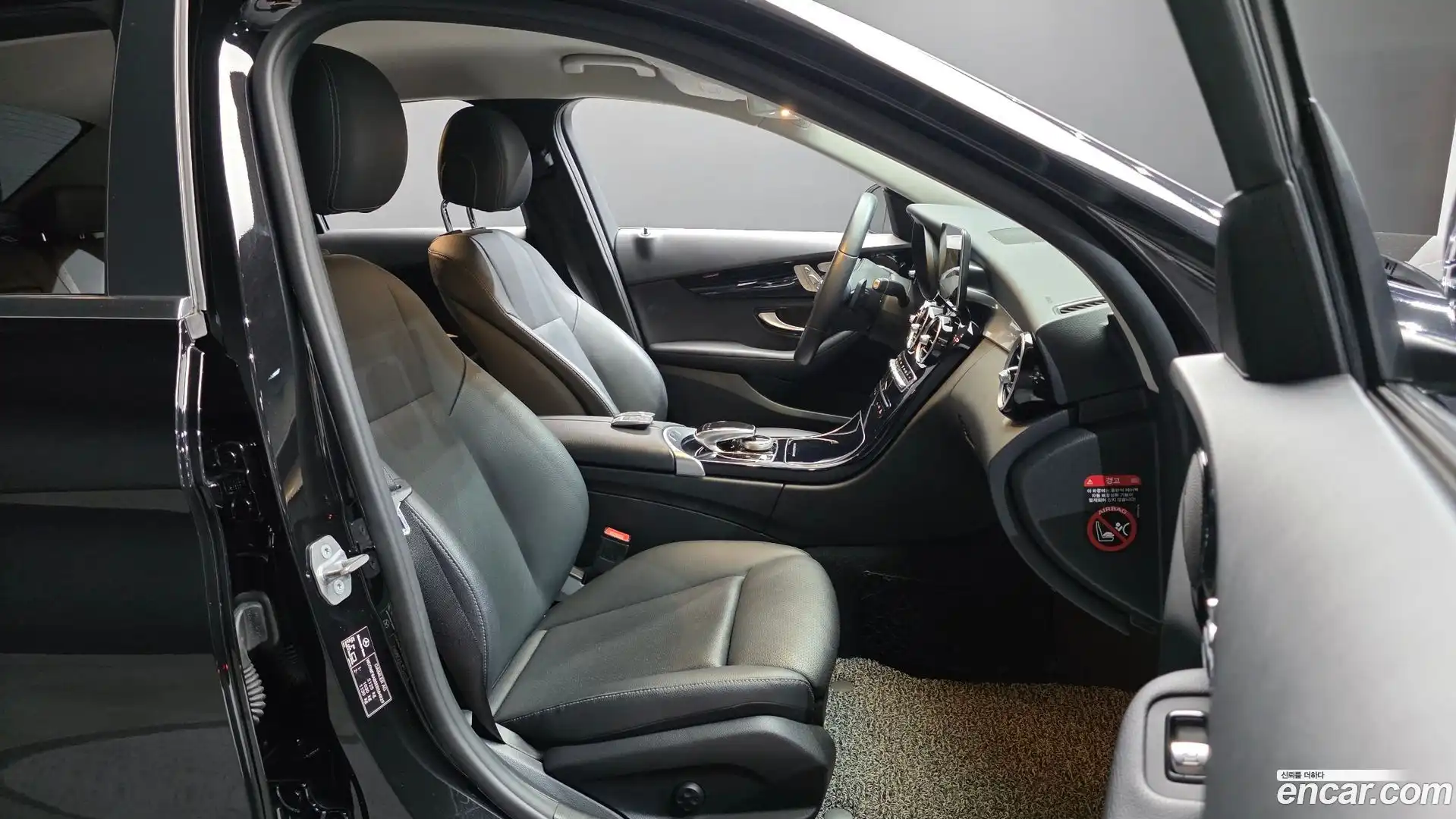 C-Class Mercedes-Benz 2019.11-INNER-036